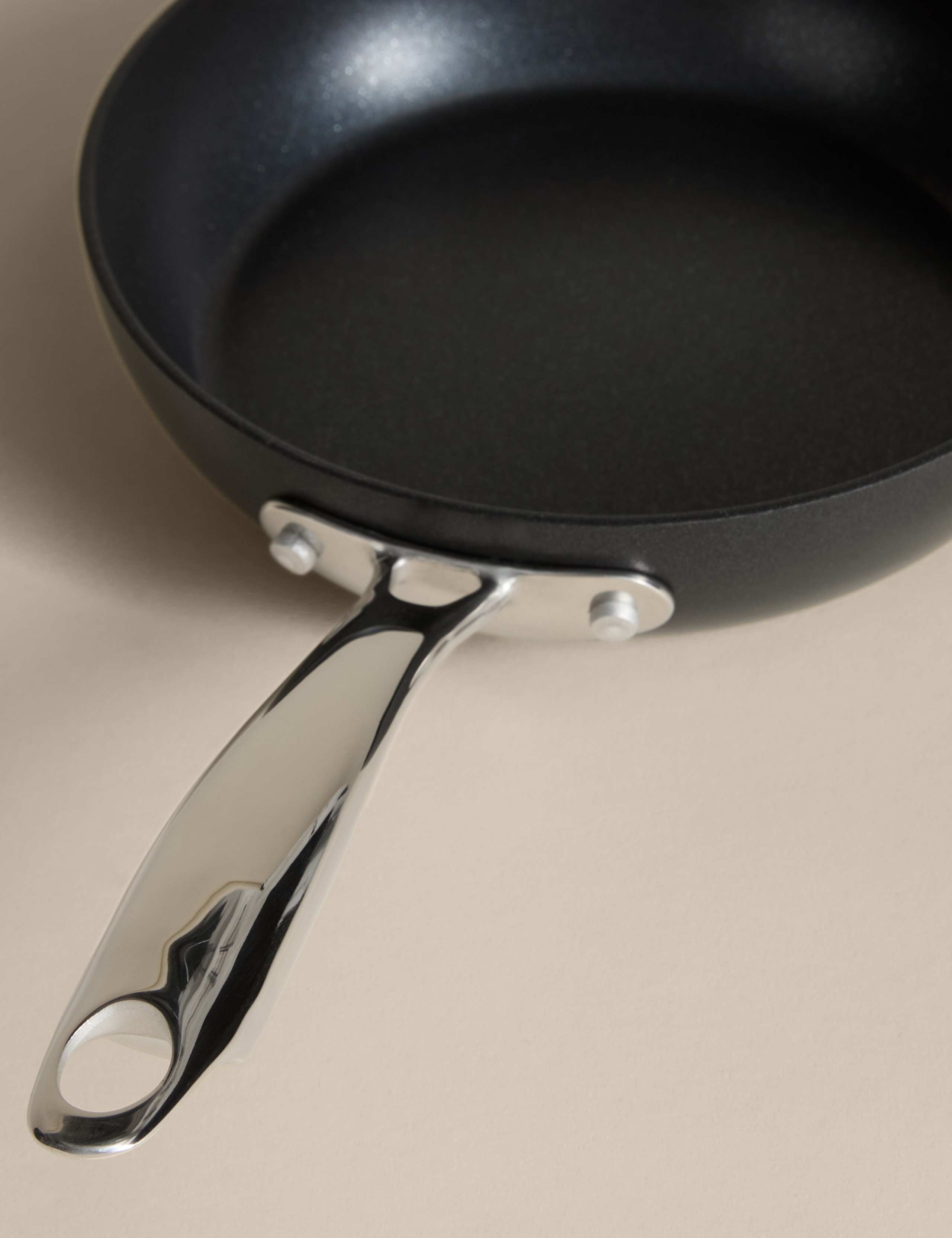 Aluminium 20cm Non-Stick Frying Pan 3 of 4