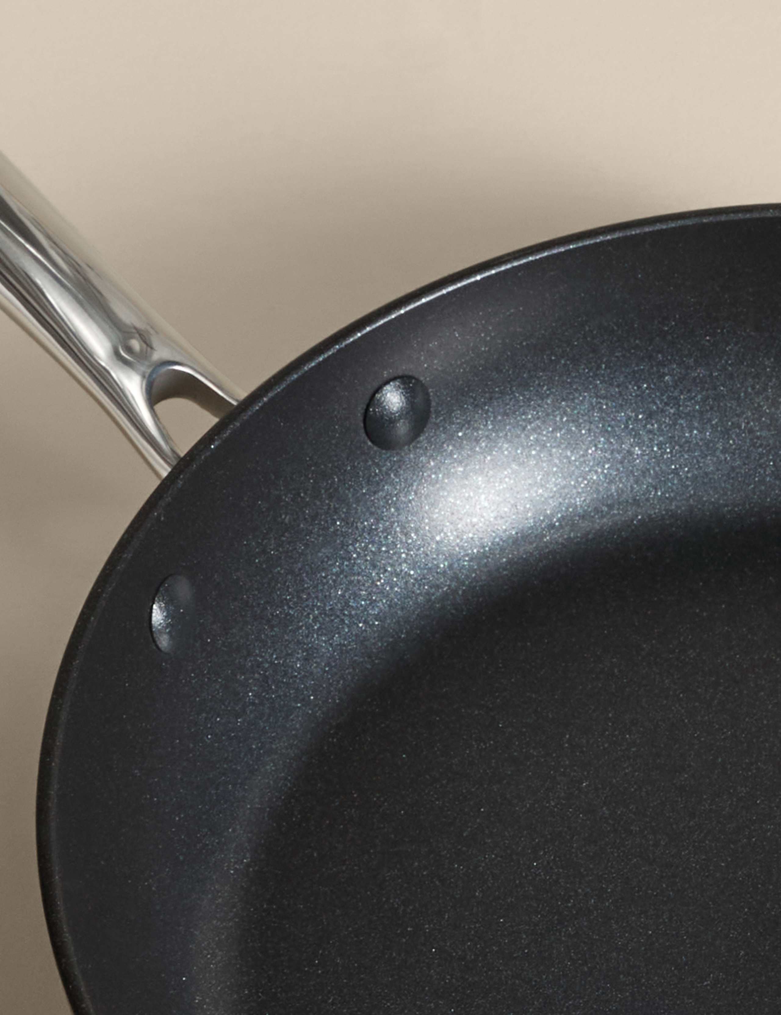 Aluminium 24cm Non Stick Frying Pan 3 of 4