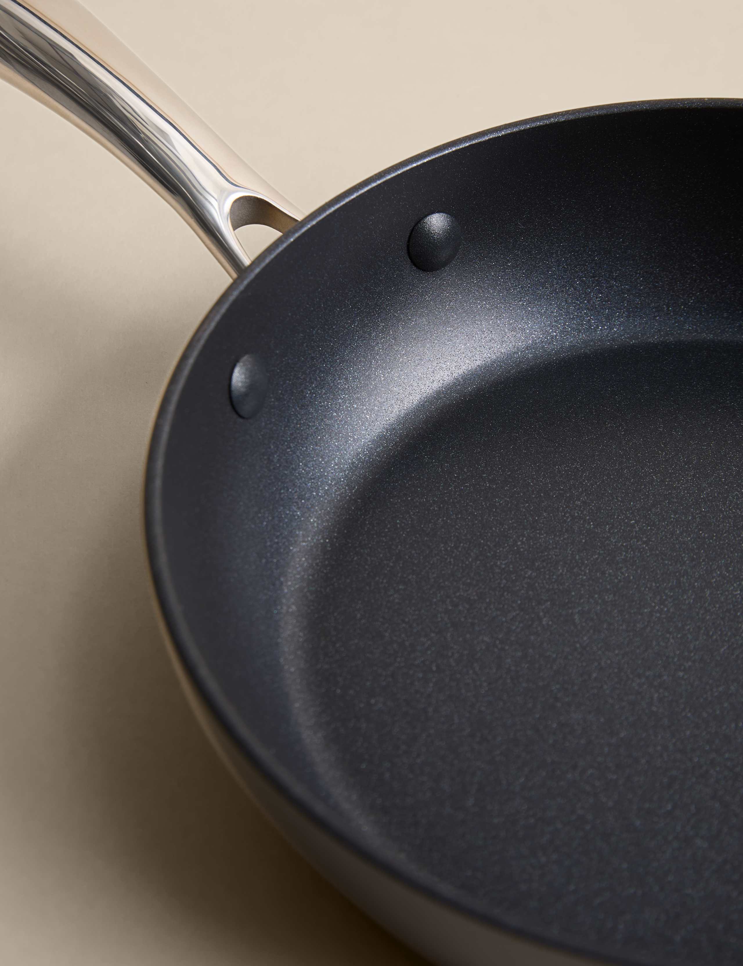 Aluminium 20cm Non Stick Pro Egg Poacher 3 of 6