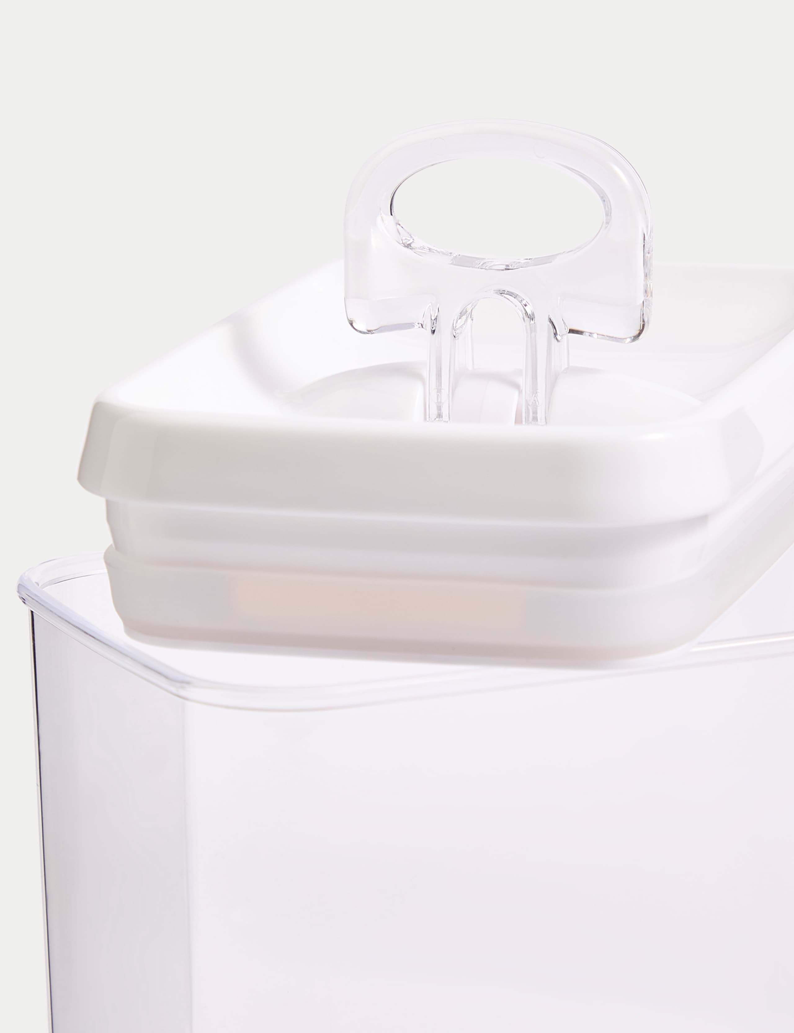 1.3L Food Storage 4 of 4