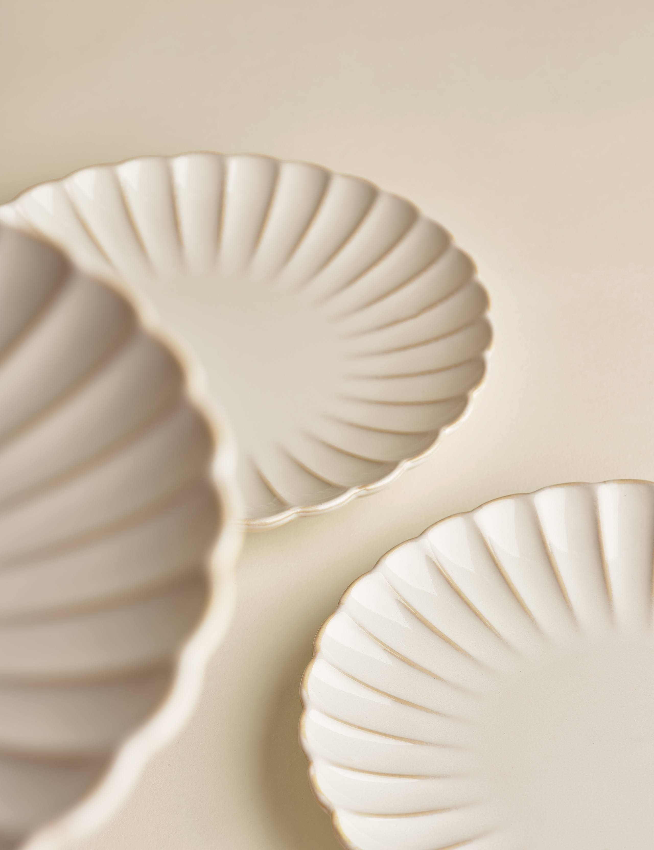 Set of 4 Scallop Side Plates 4 of 4