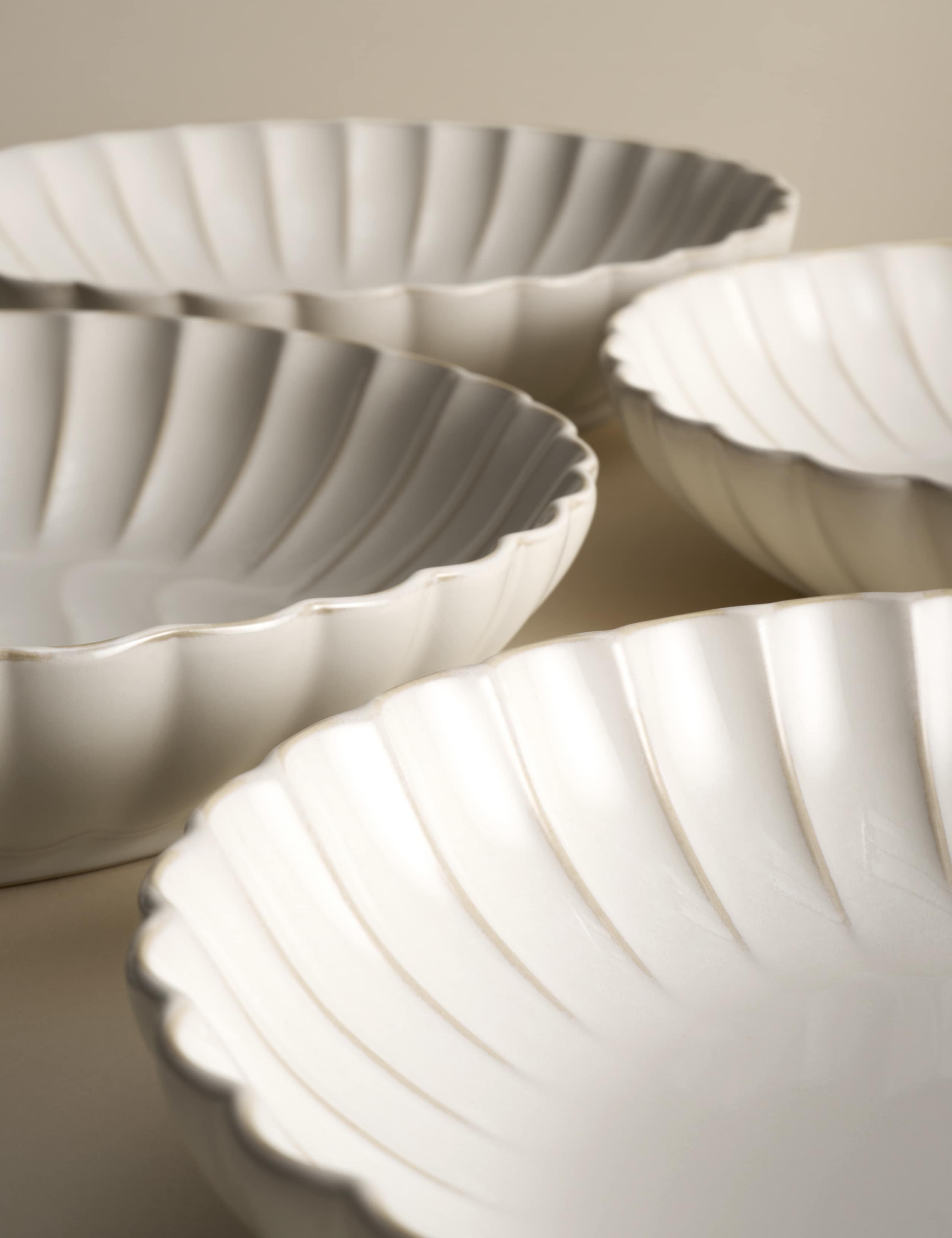 Set of 4 Scallop Pasta Bowls 5 of 5