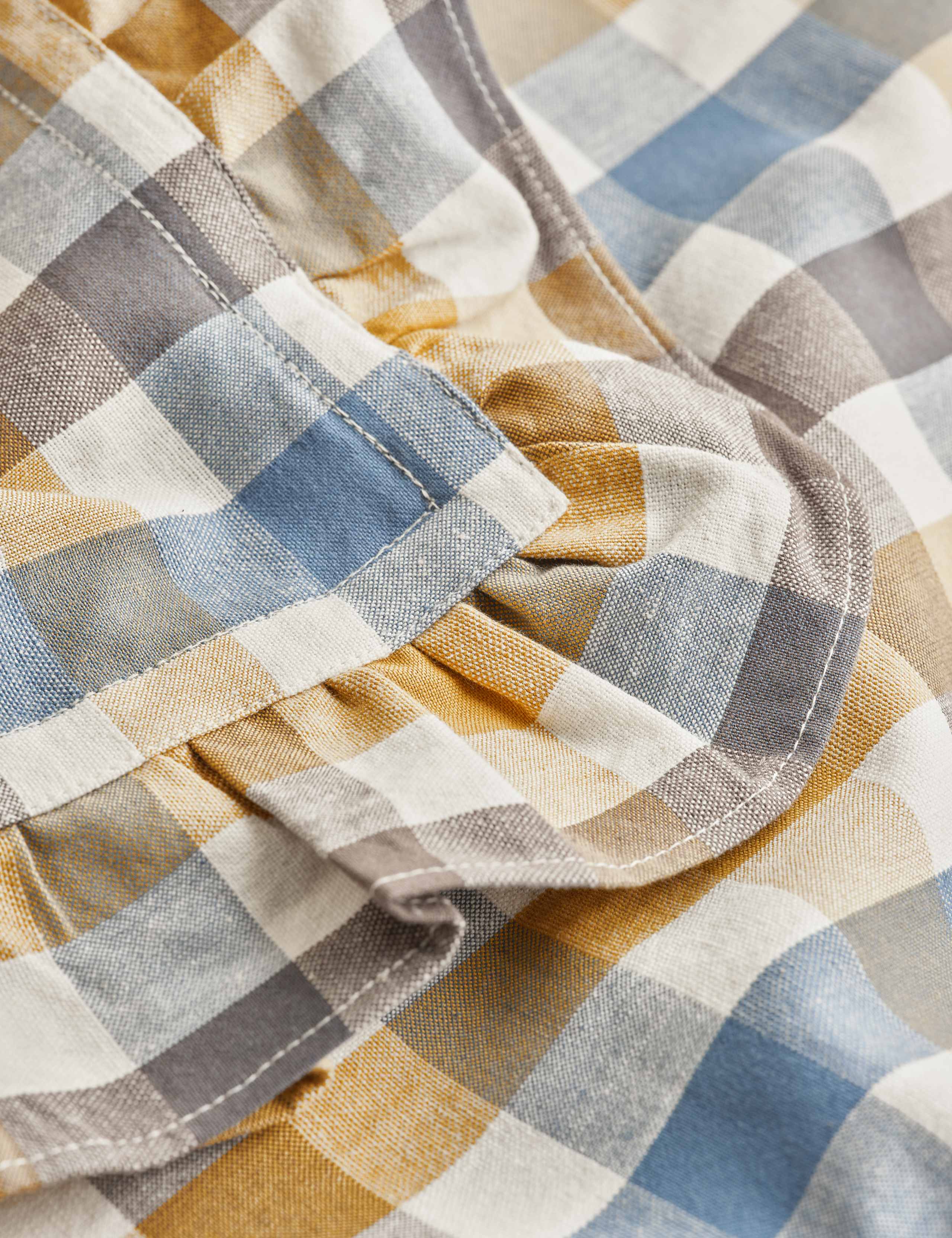 Cotton with Linen Gingham Ruffle Tablecloth 2 of 6