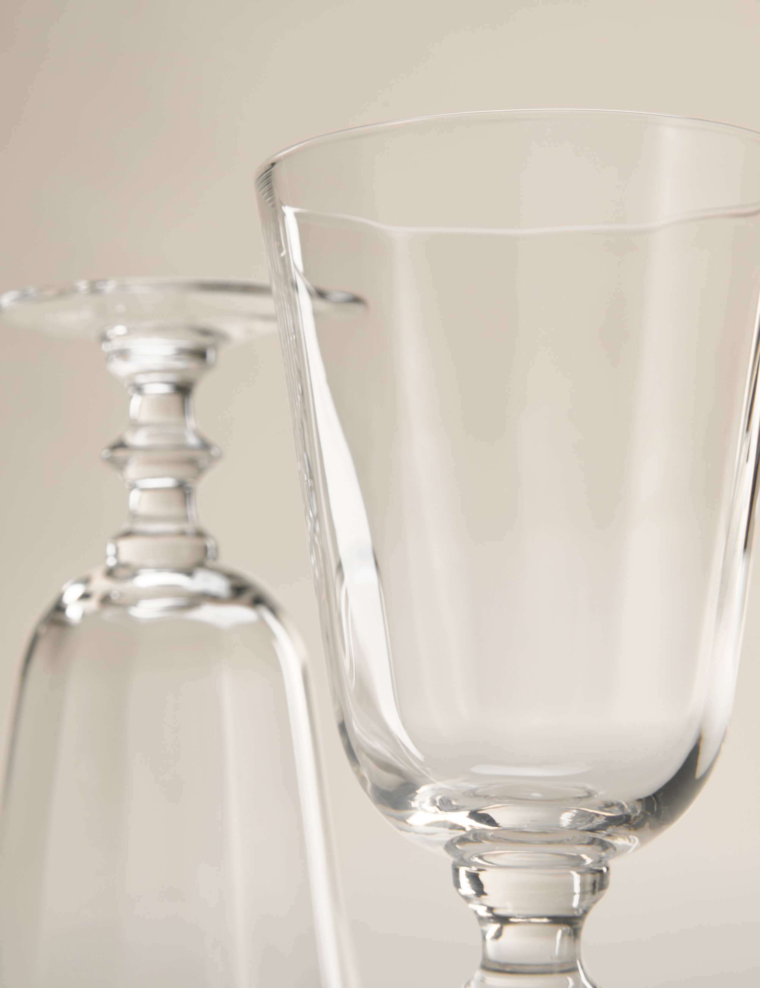 Set of 4 Soda Optic Wine Glasses 2 of 5