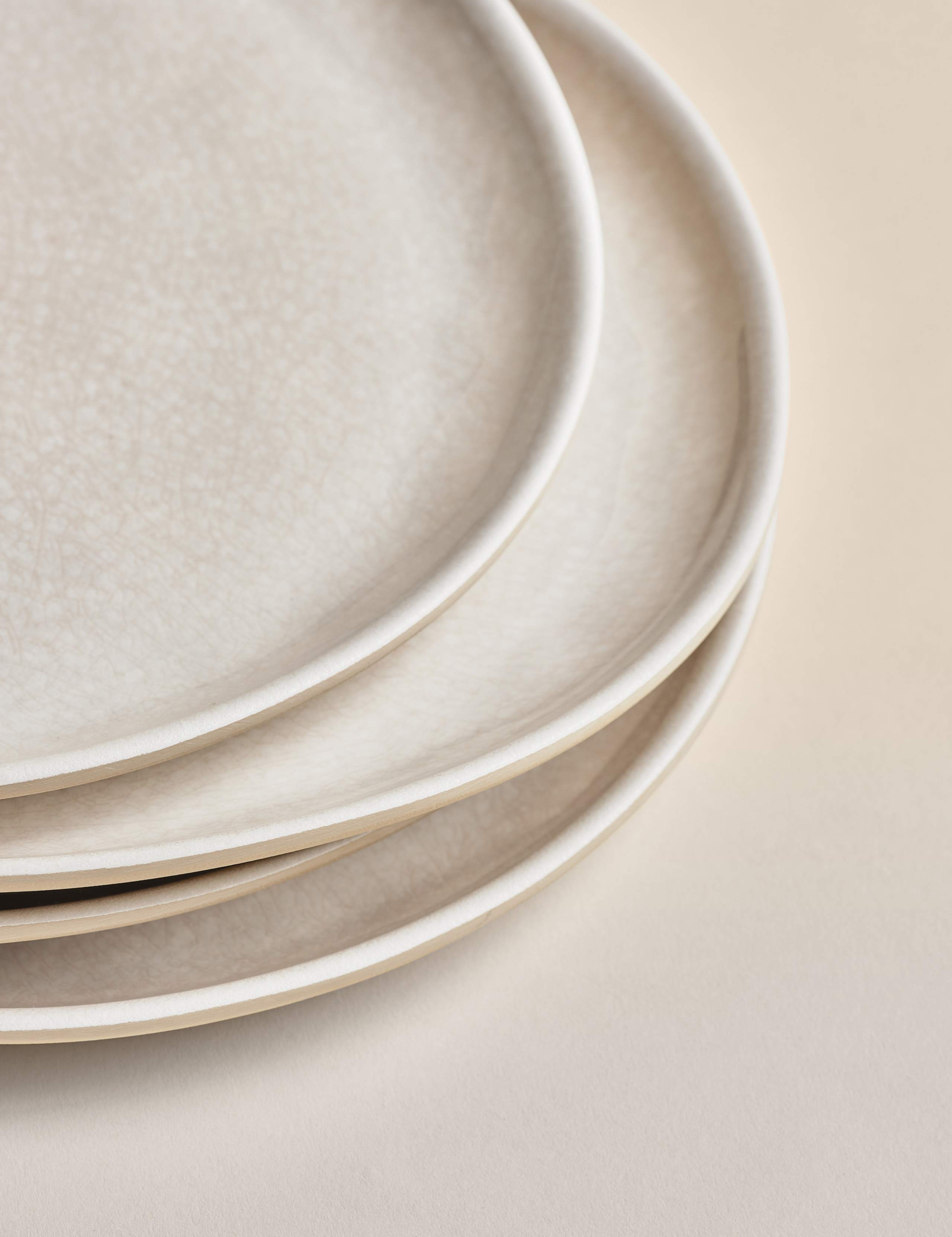 Set of 4 Linen Reactive Picnic Dinner Plates 5 of 5