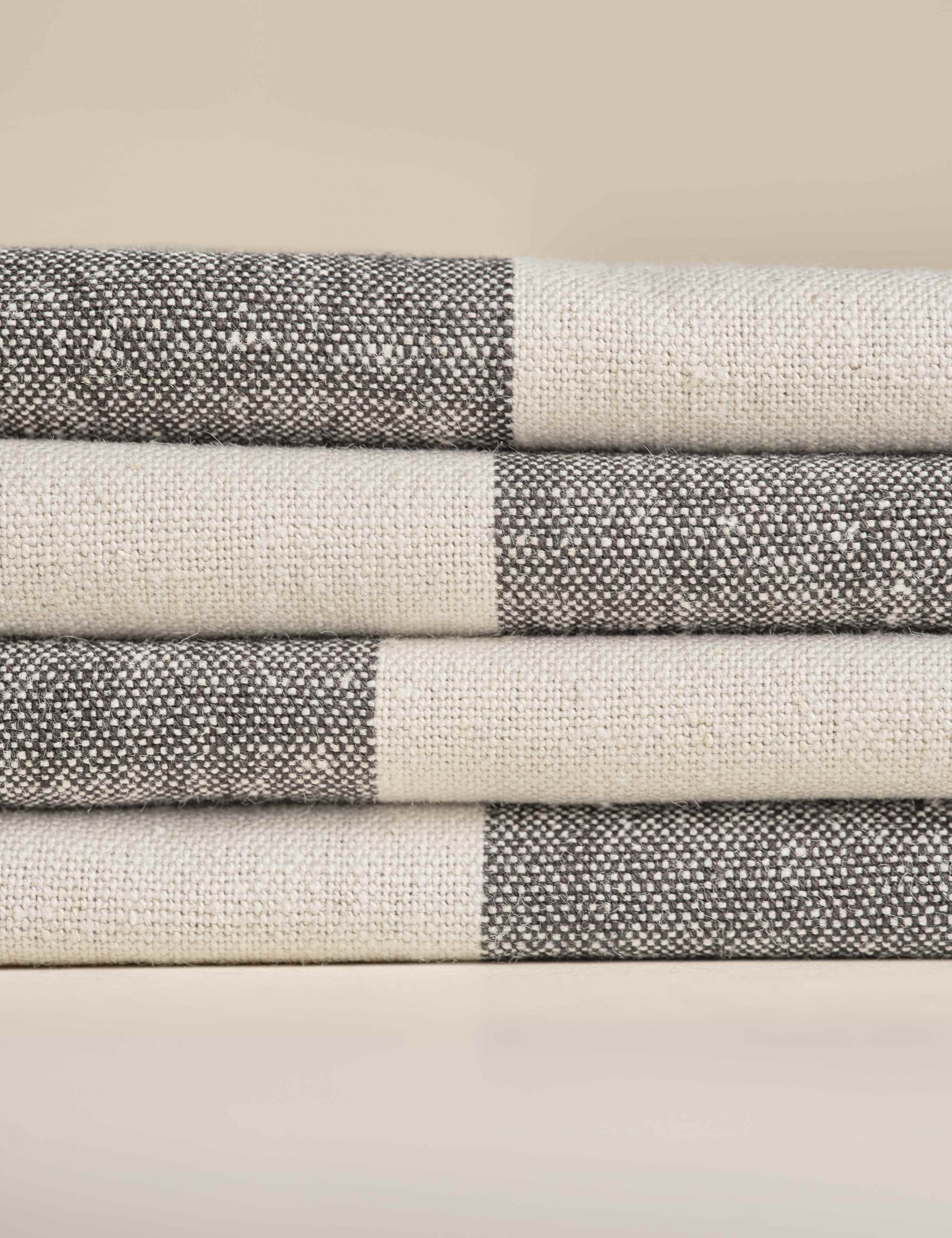 Set of 4 Woven Banded Napkins 4 of 7