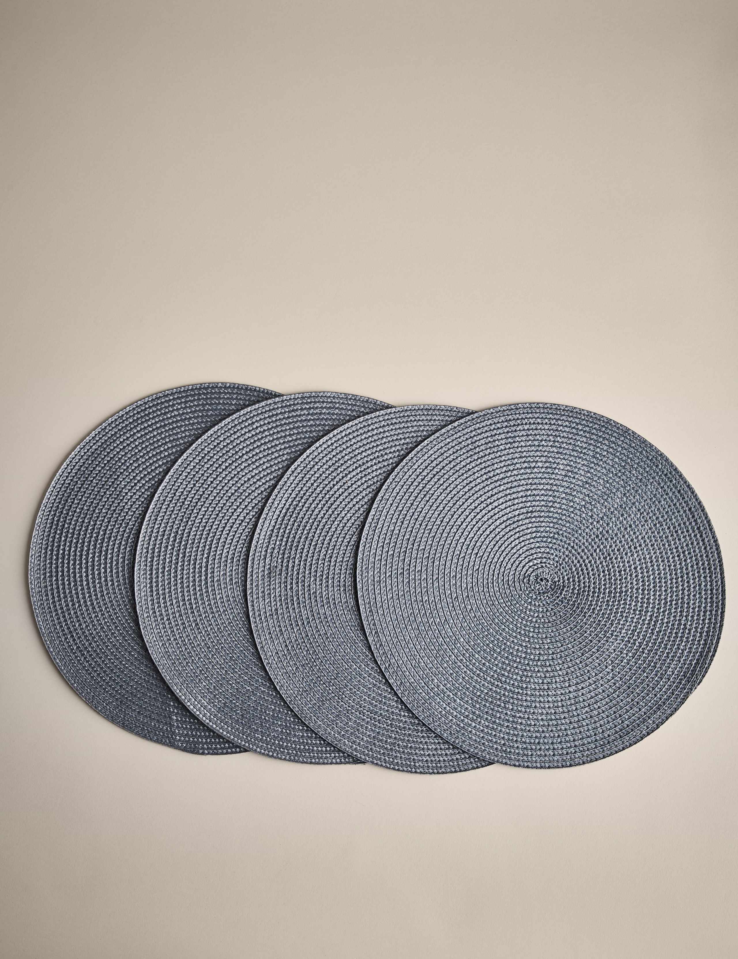 Set of 4 Round Woven Placemats 2 of 4