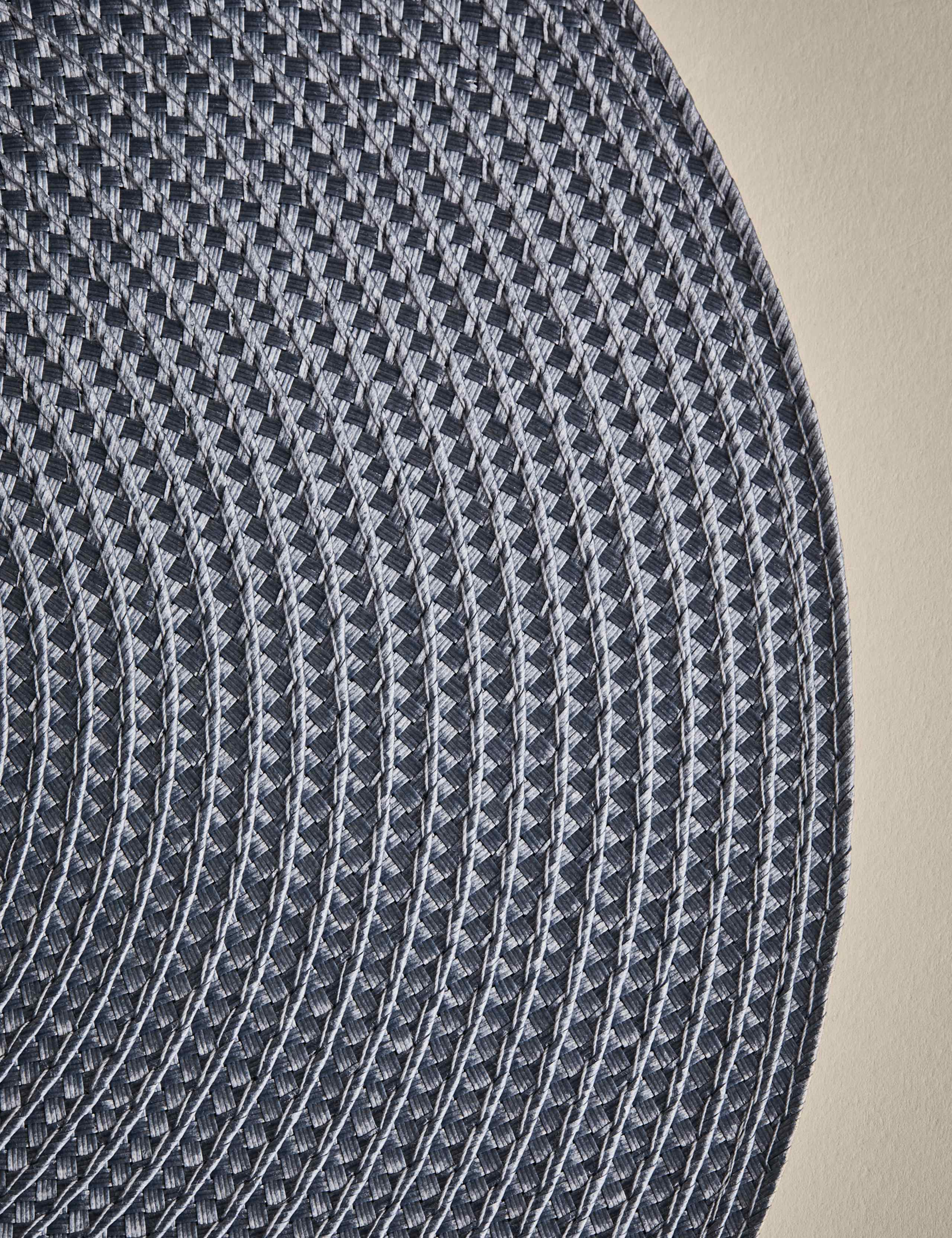 Set of 4 Round Woven Placemats 4 of 4