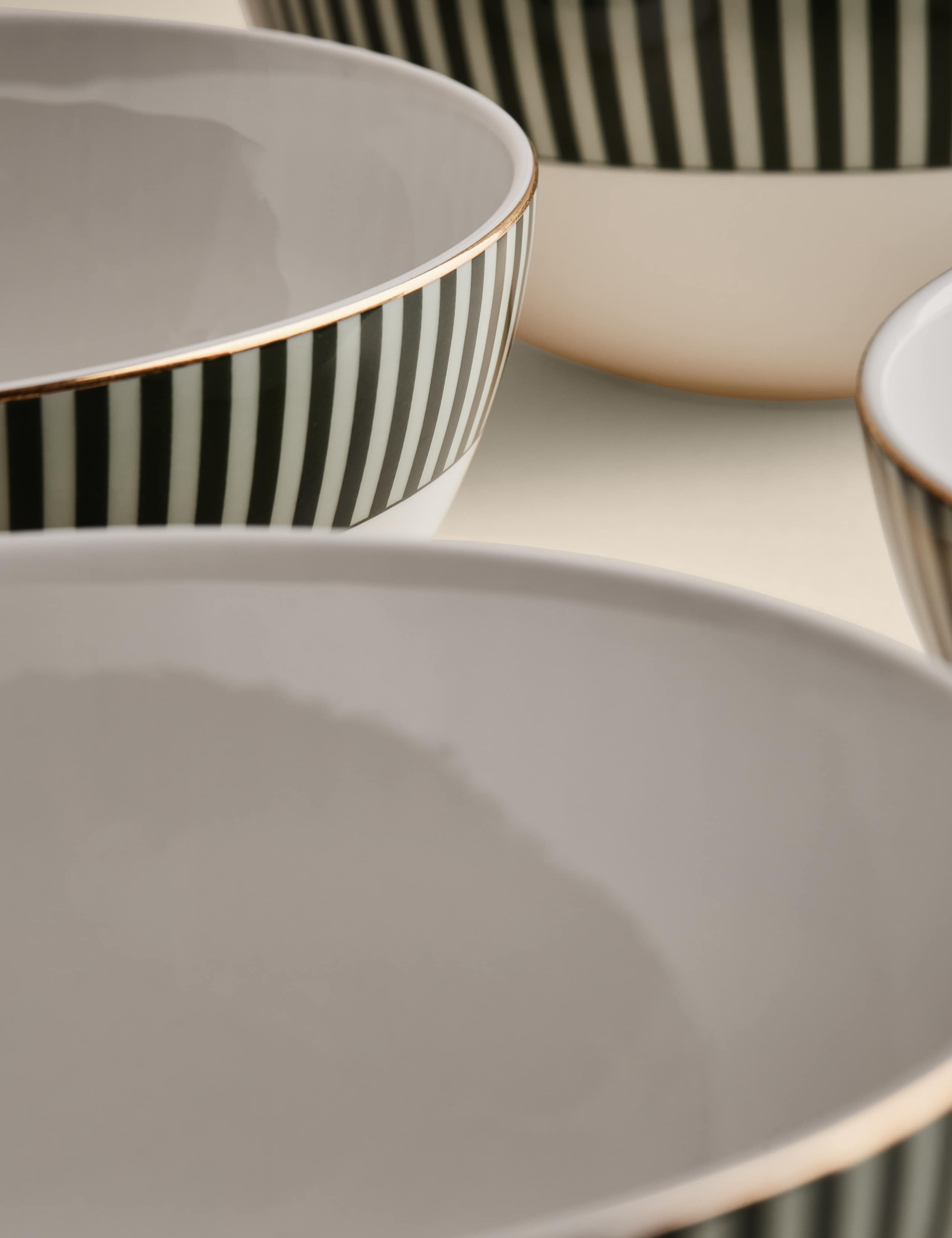 Set of 4 Hampton Cereal Bowls 4 of 4