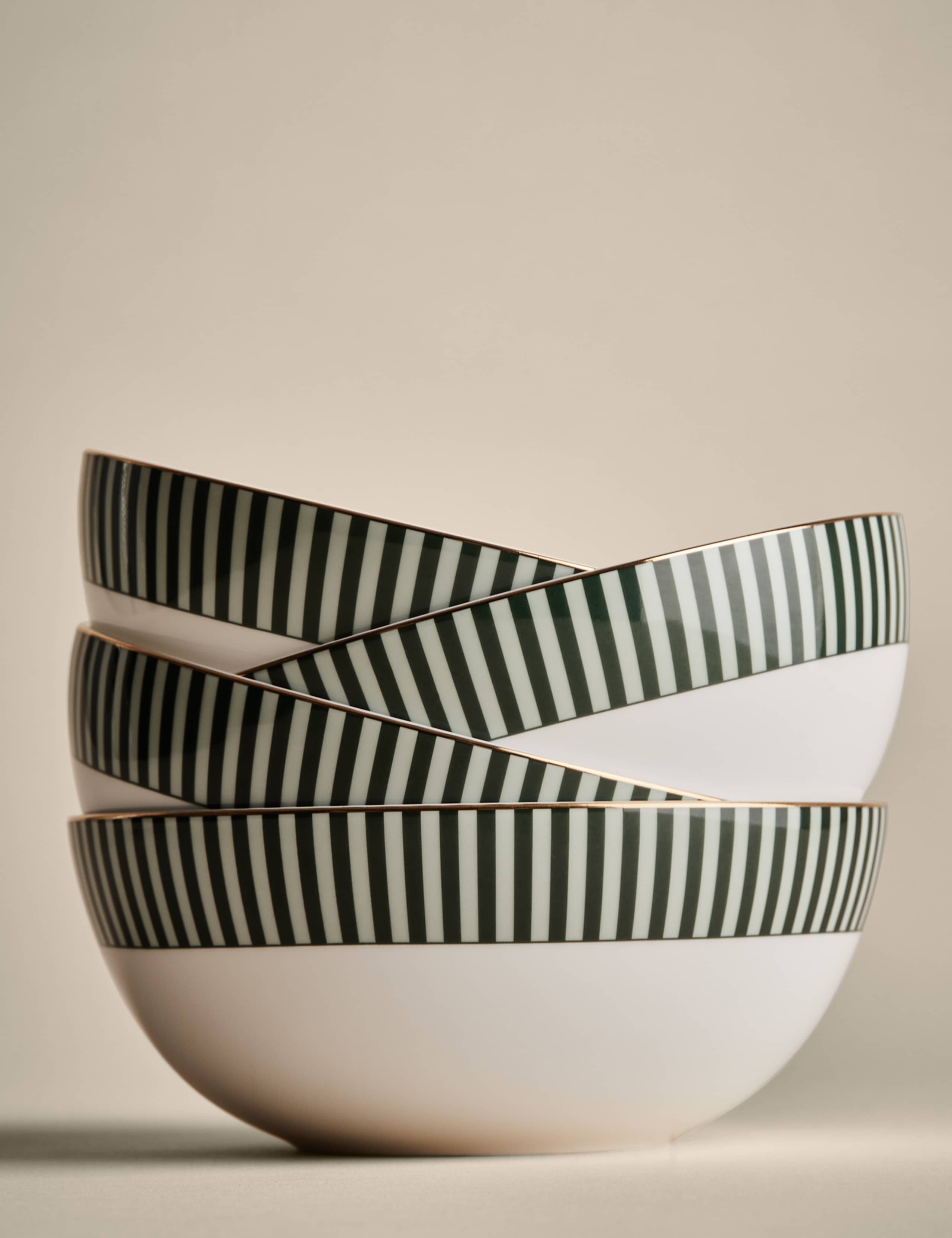 Set of 4 Hampton Cereal Bowls 2 of 4