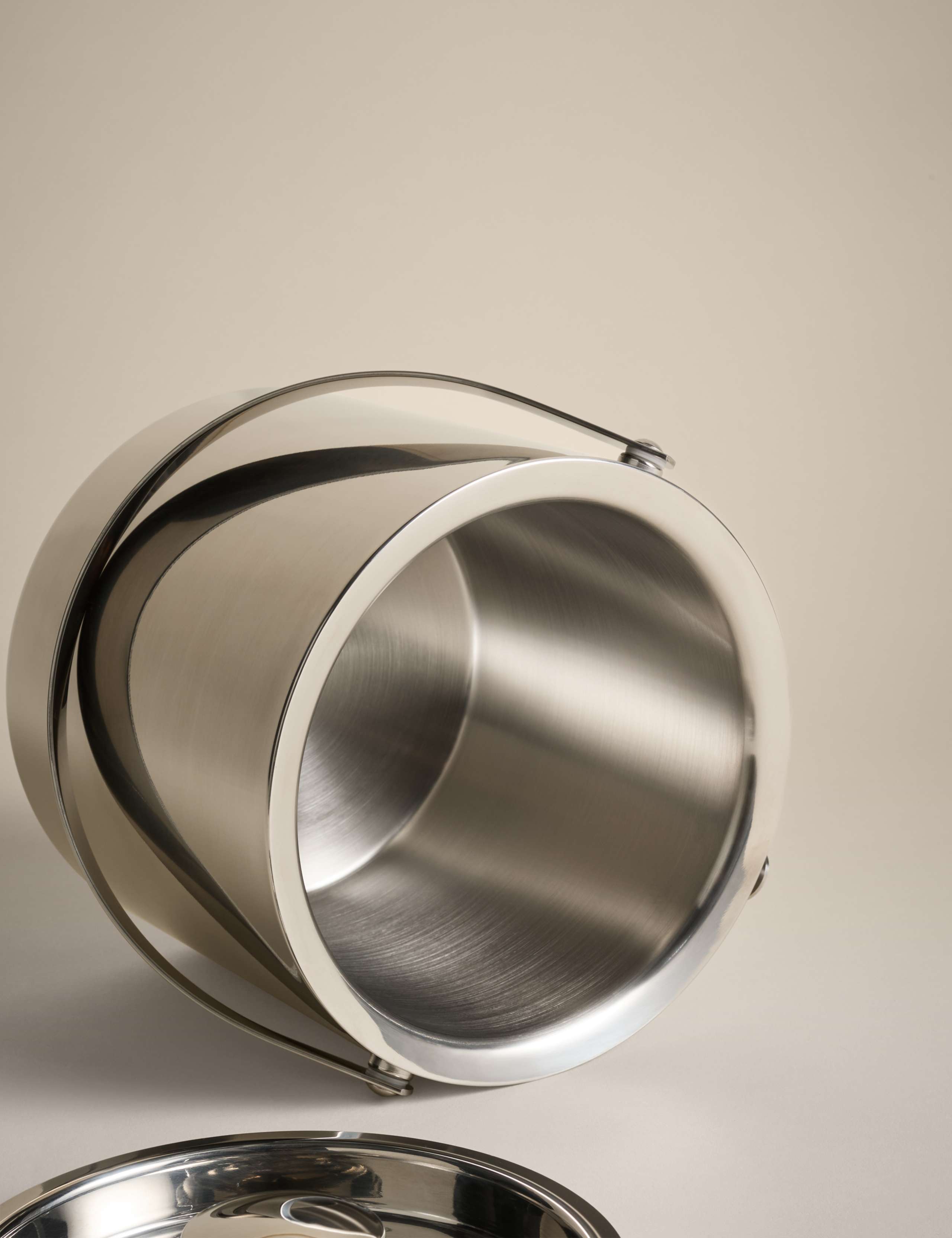 Metal Ice Bucket with Tongs 3 of 4