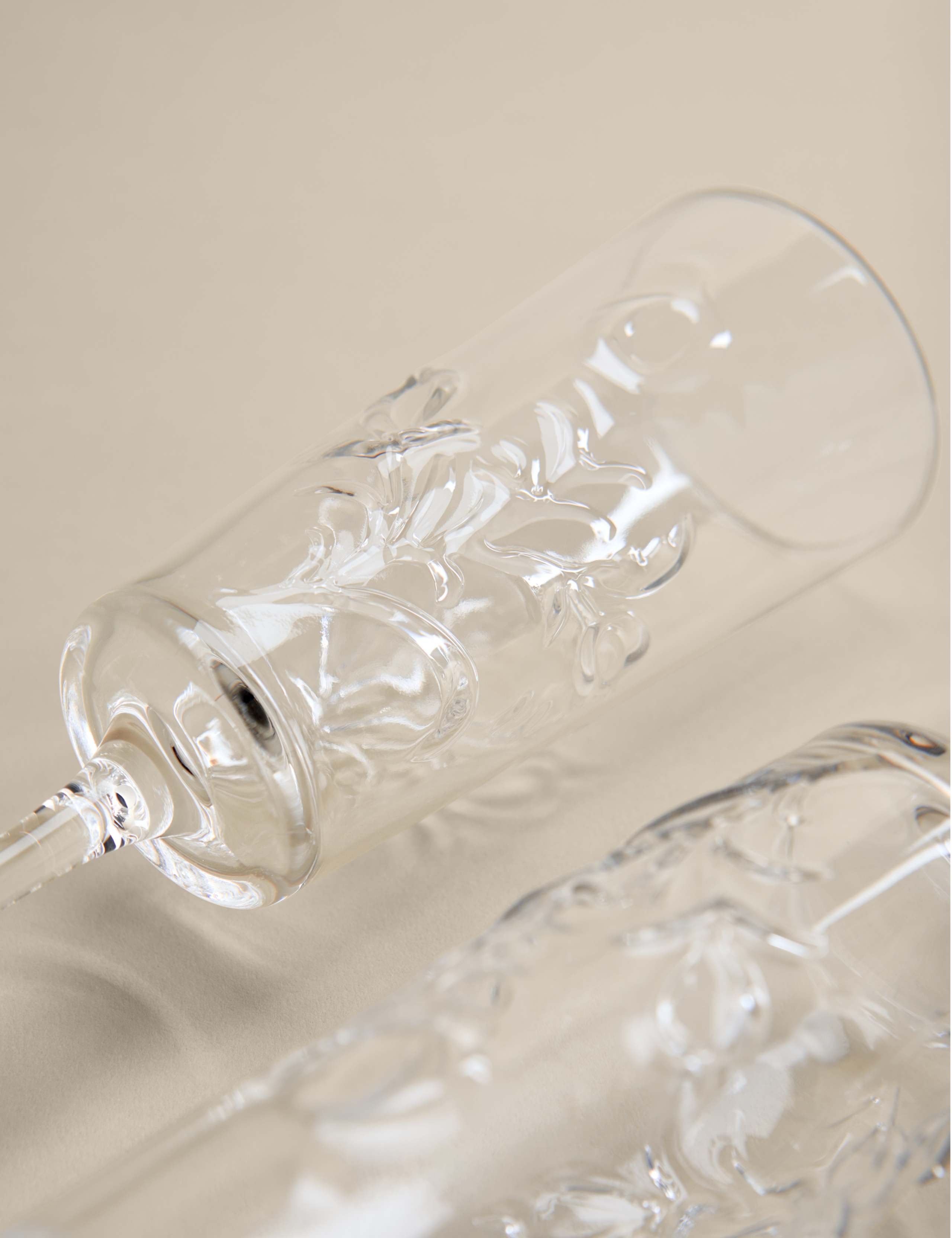 Set of 2 Embossed Floral Champagne Flutes 3 of 5