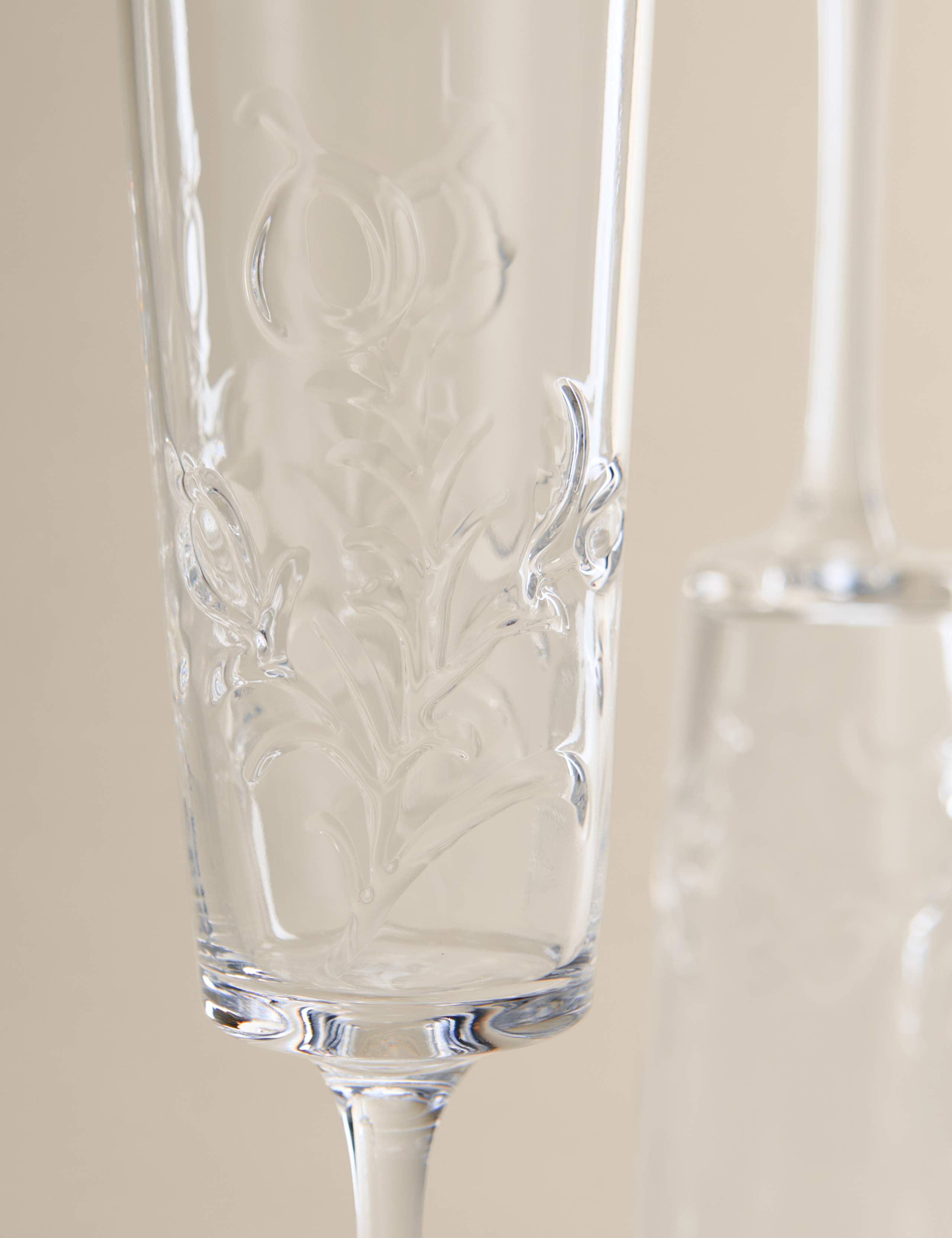 Set of 2 Embossed Floral Champagne Flutes 4 of 5