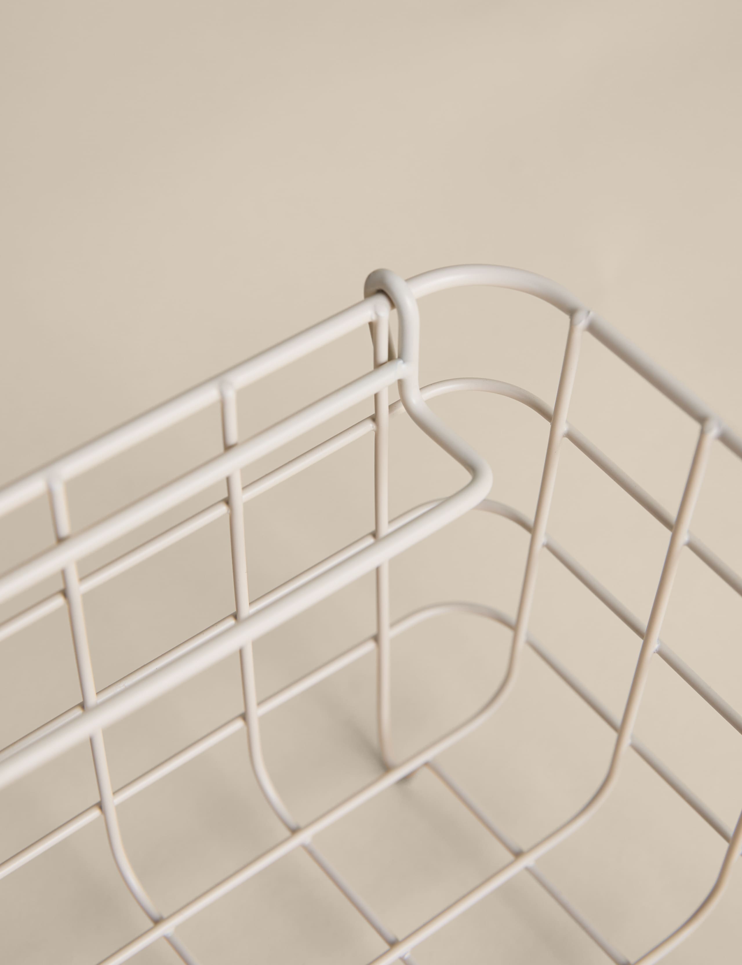 Small Stackable Wire Storage Basket 4 of 4