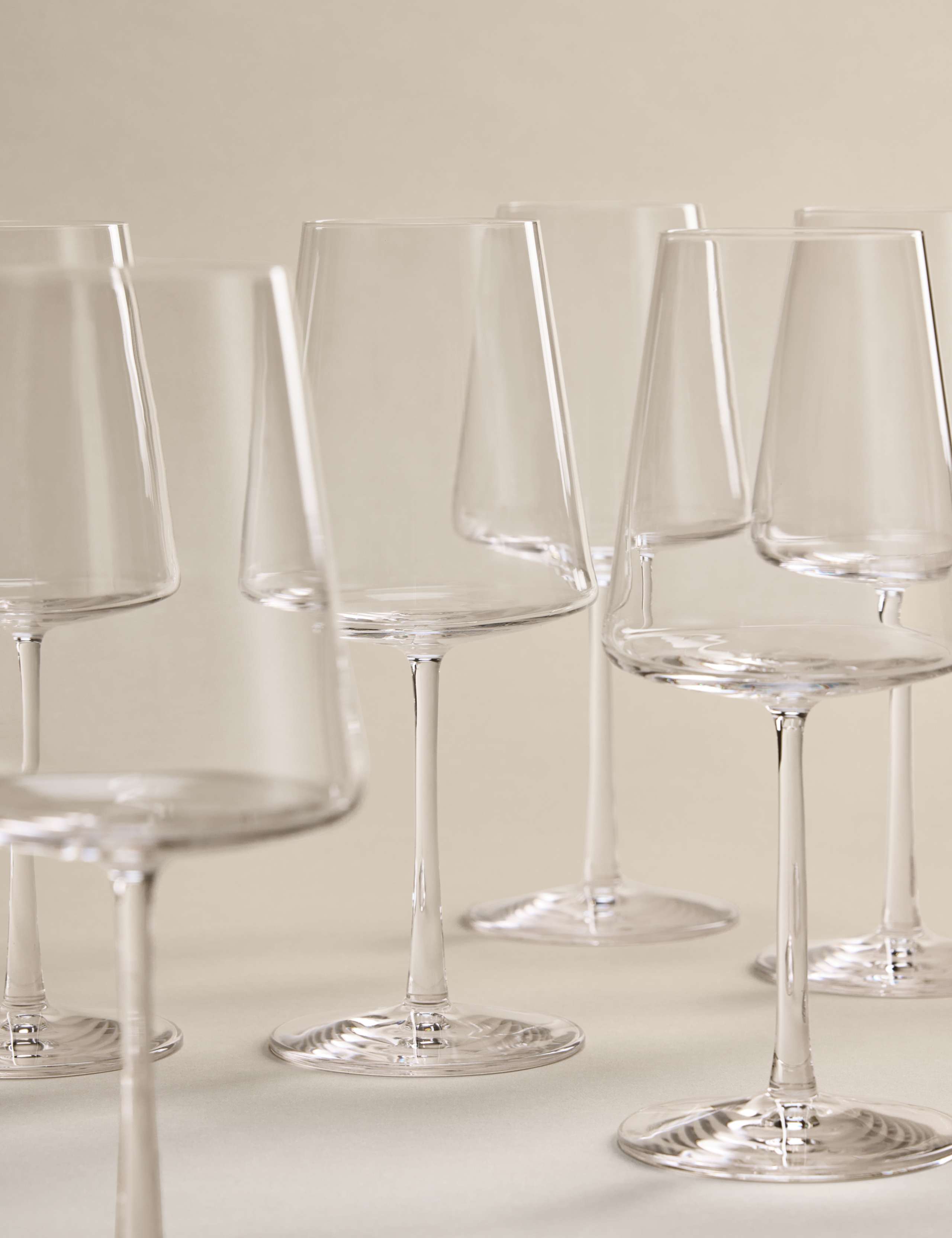 Set of 6 Red Wine Glasses 2 of 6