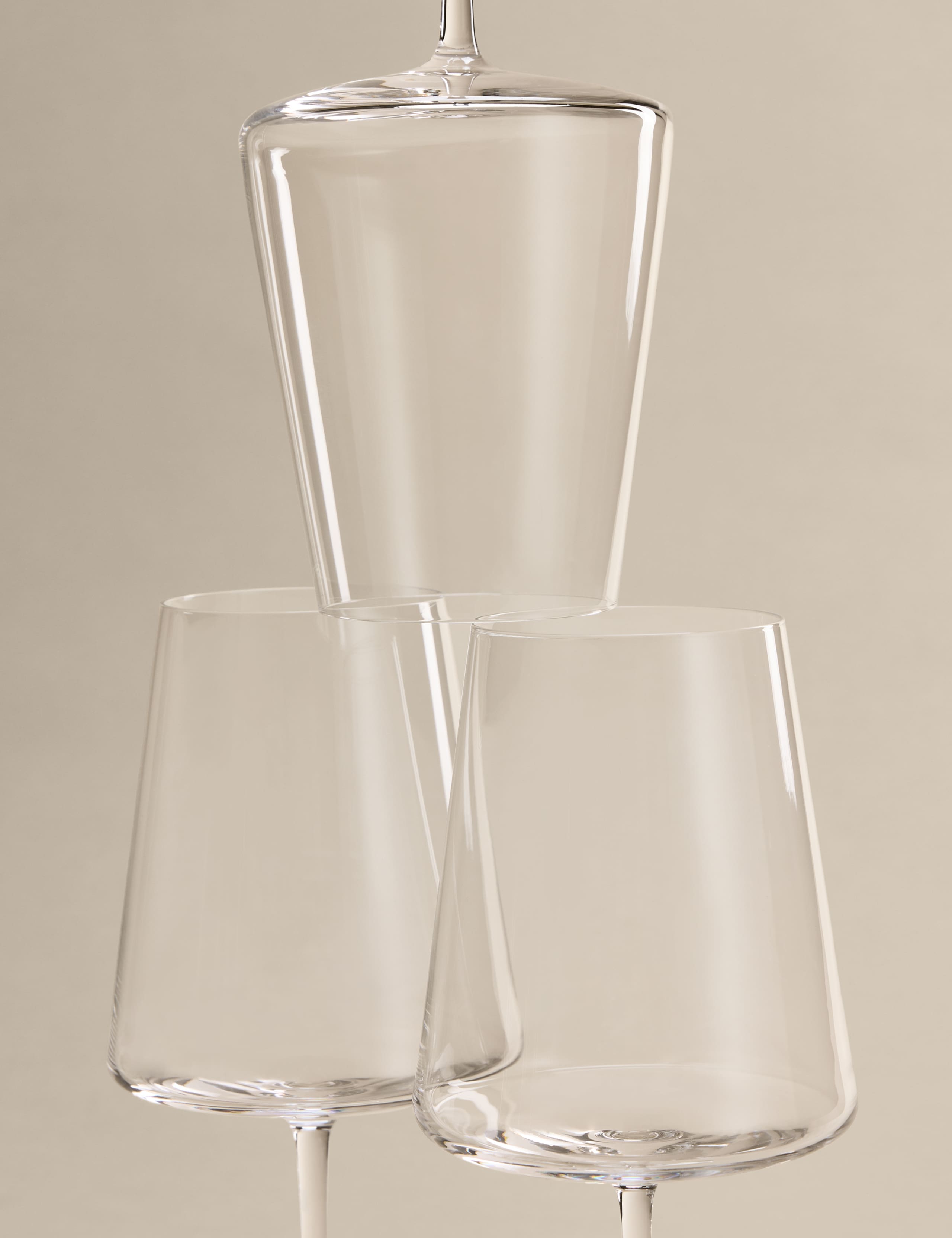 Set of 6 Red Wine Glasses 3 of 6