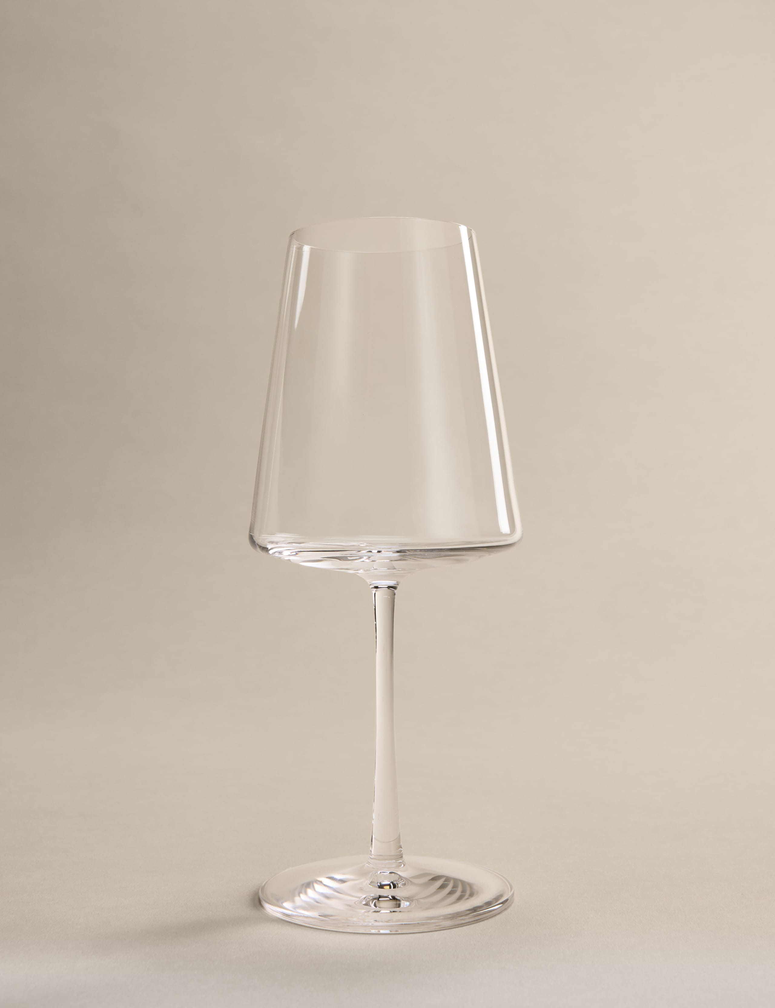 Set of 6 Red Wine Glasses 4 of 6