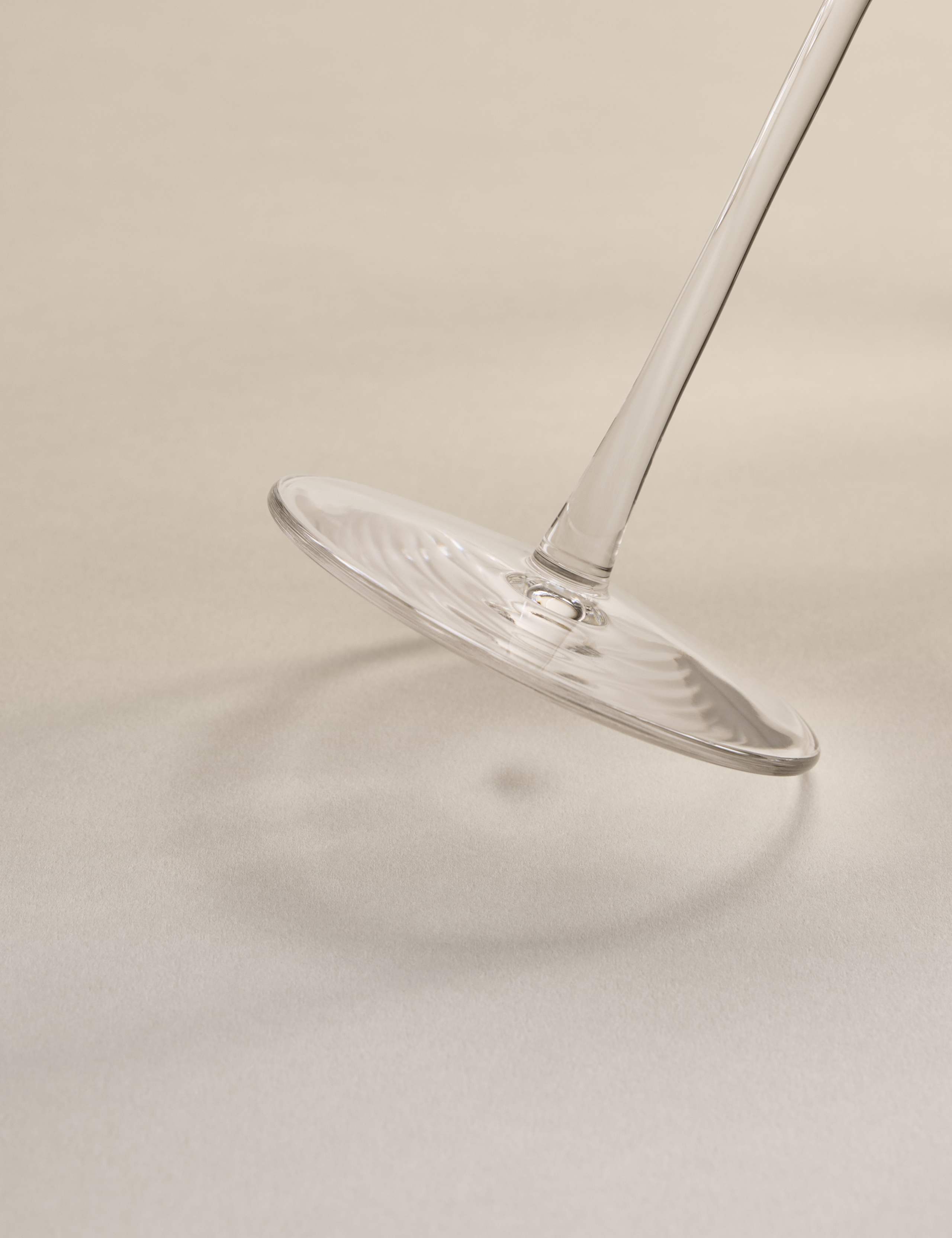 Set of 6 Modern Bordeaux Wine Glasses 4 of 6