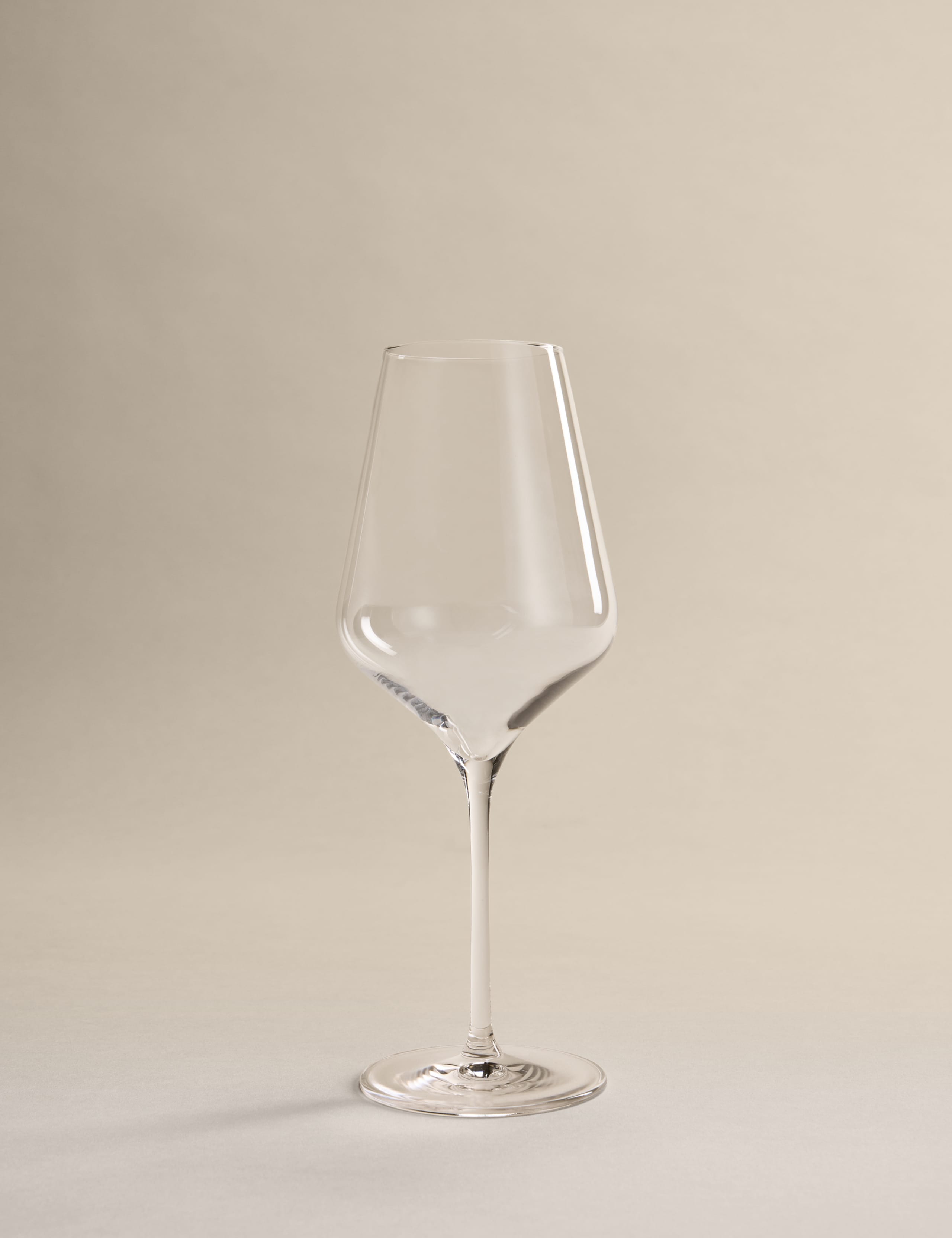 Set of 6 Classic Red Wine Glasses 5 of 6