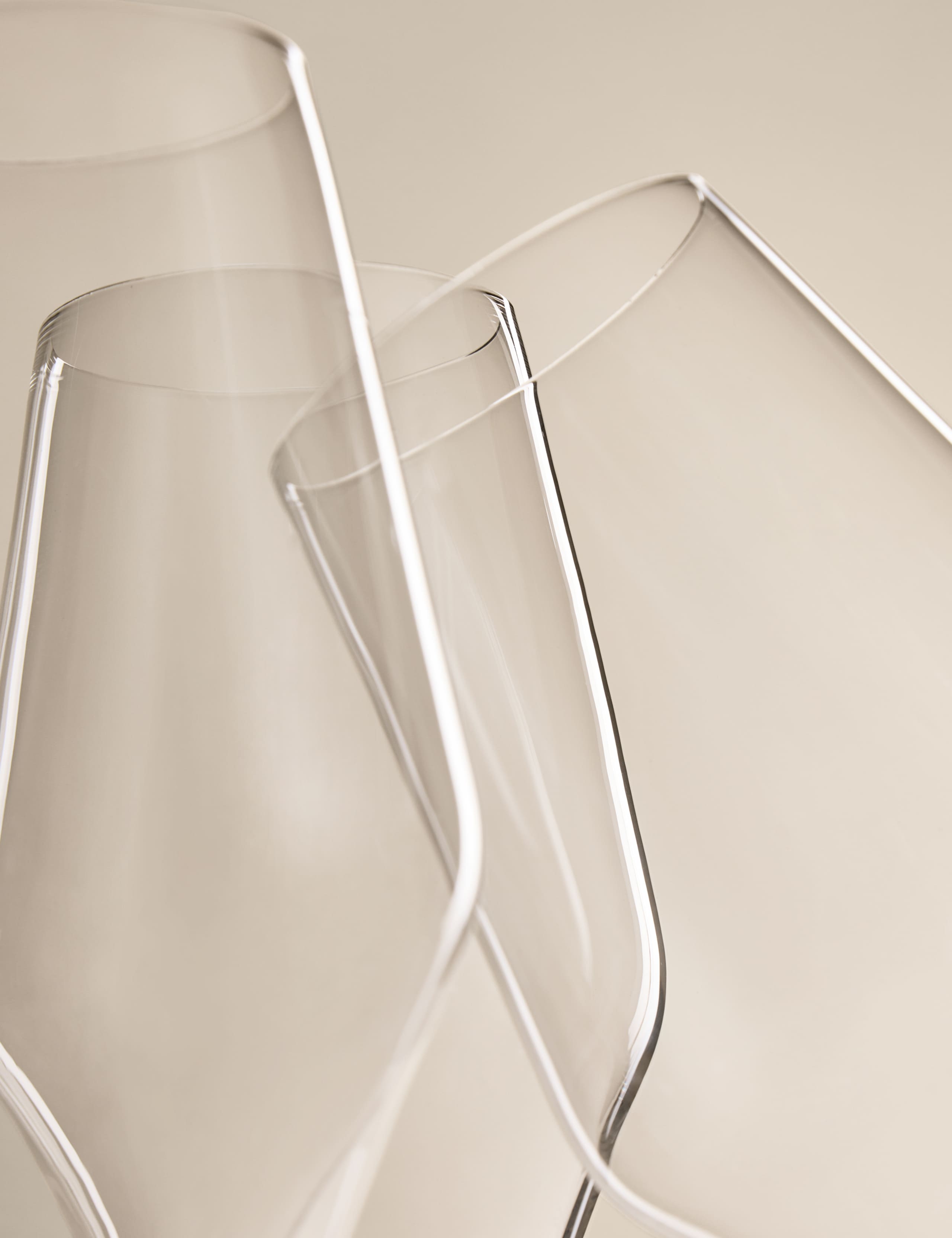 Set of 6 Classic Champagne Flutes 4 of 6