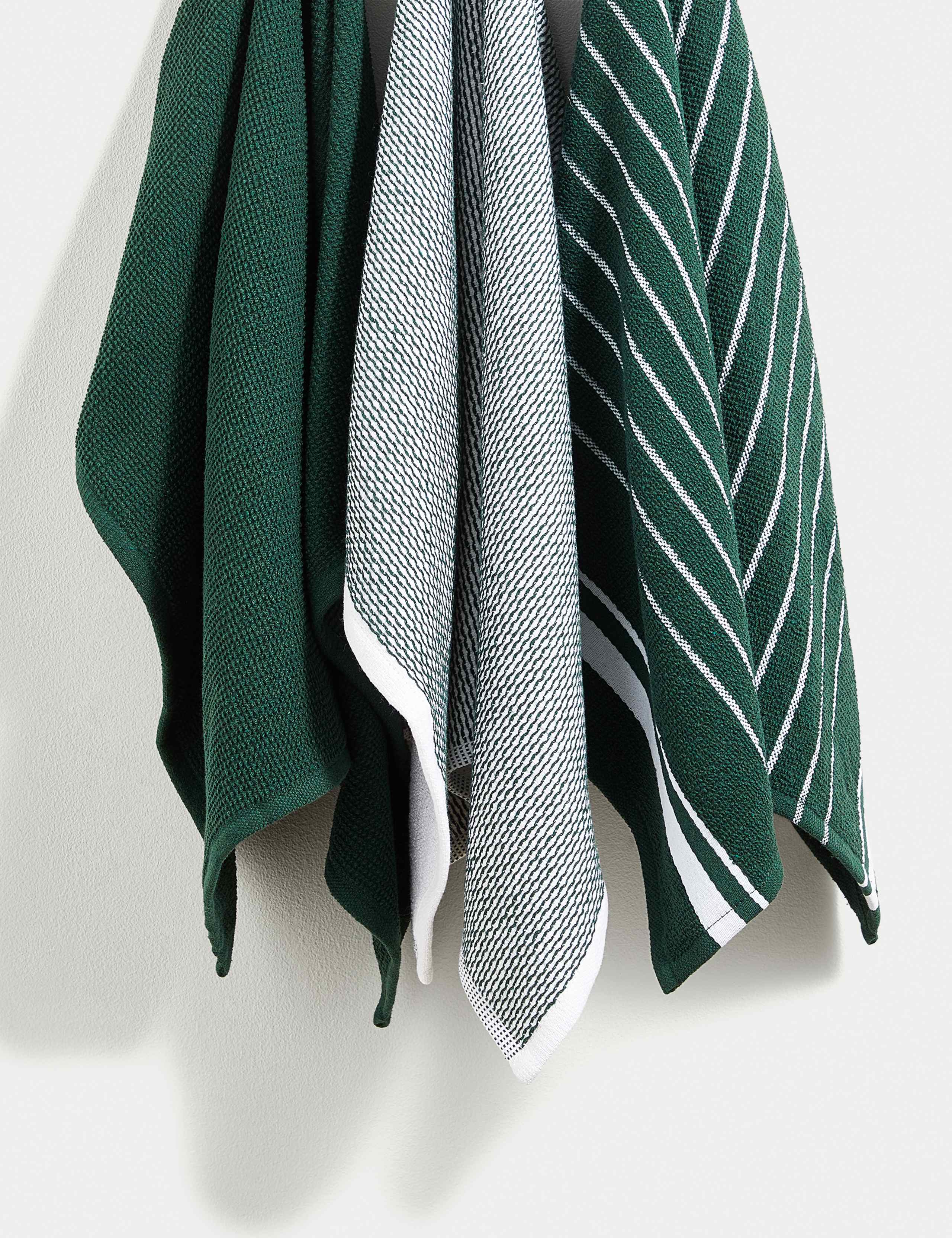 Set of 3 Cotton Rich Tea Towels 3 of 4