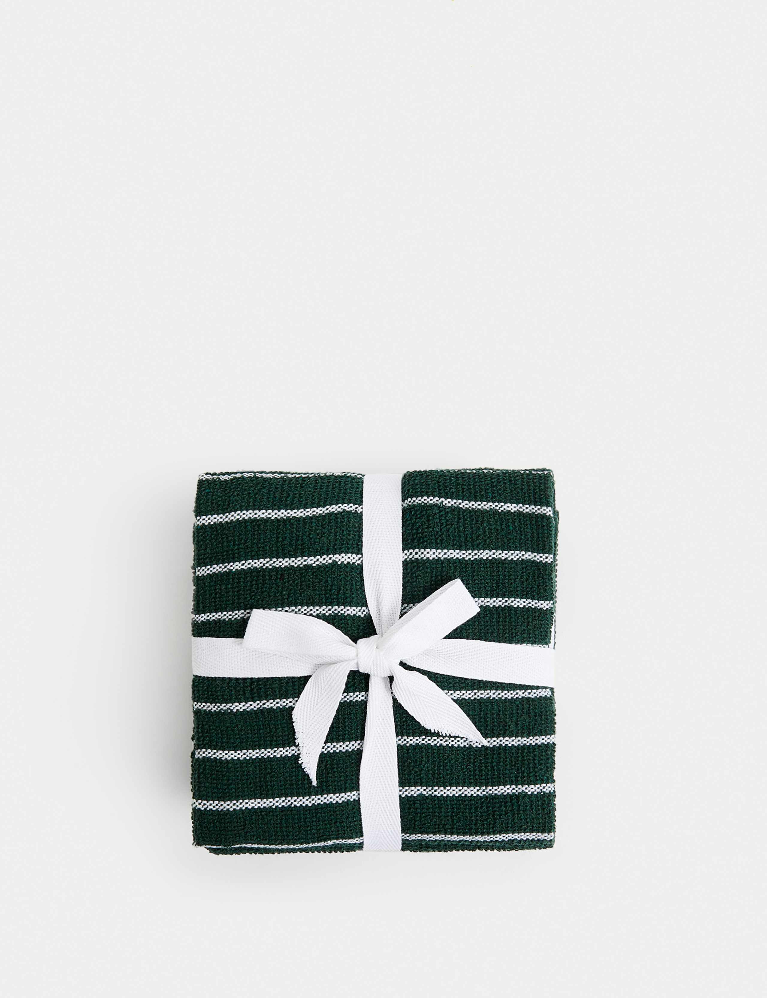 Set of 3 Cotton Rich Tea Towels 2 of 4