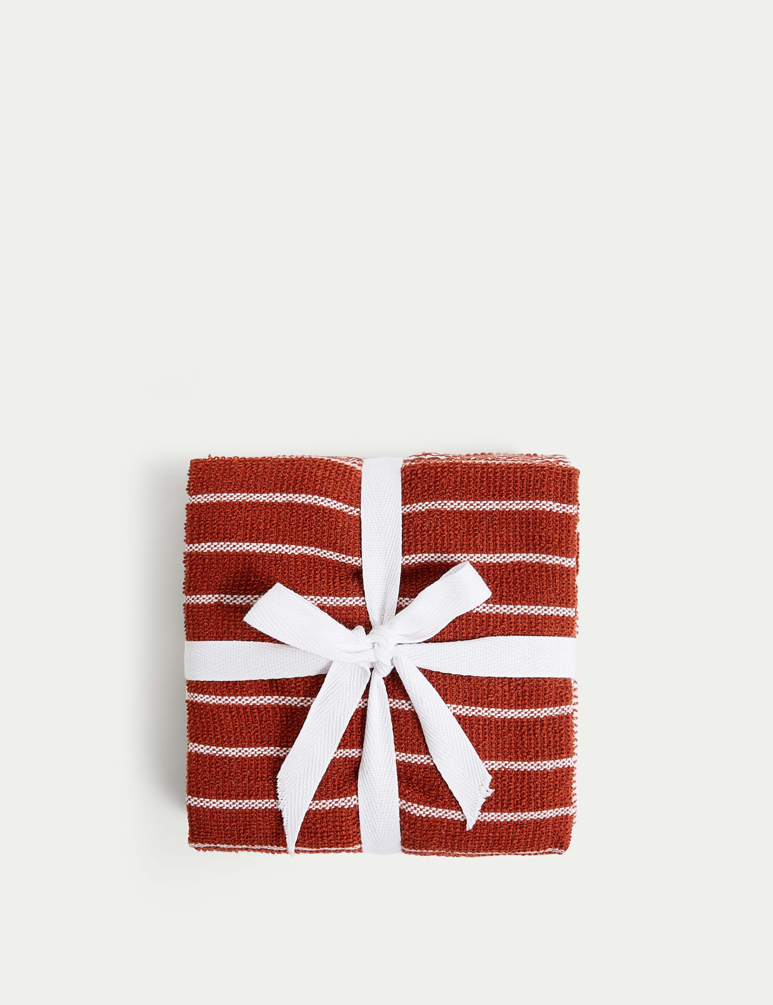 Set of 3 Cotton Rich Tea Towels 2 of 4