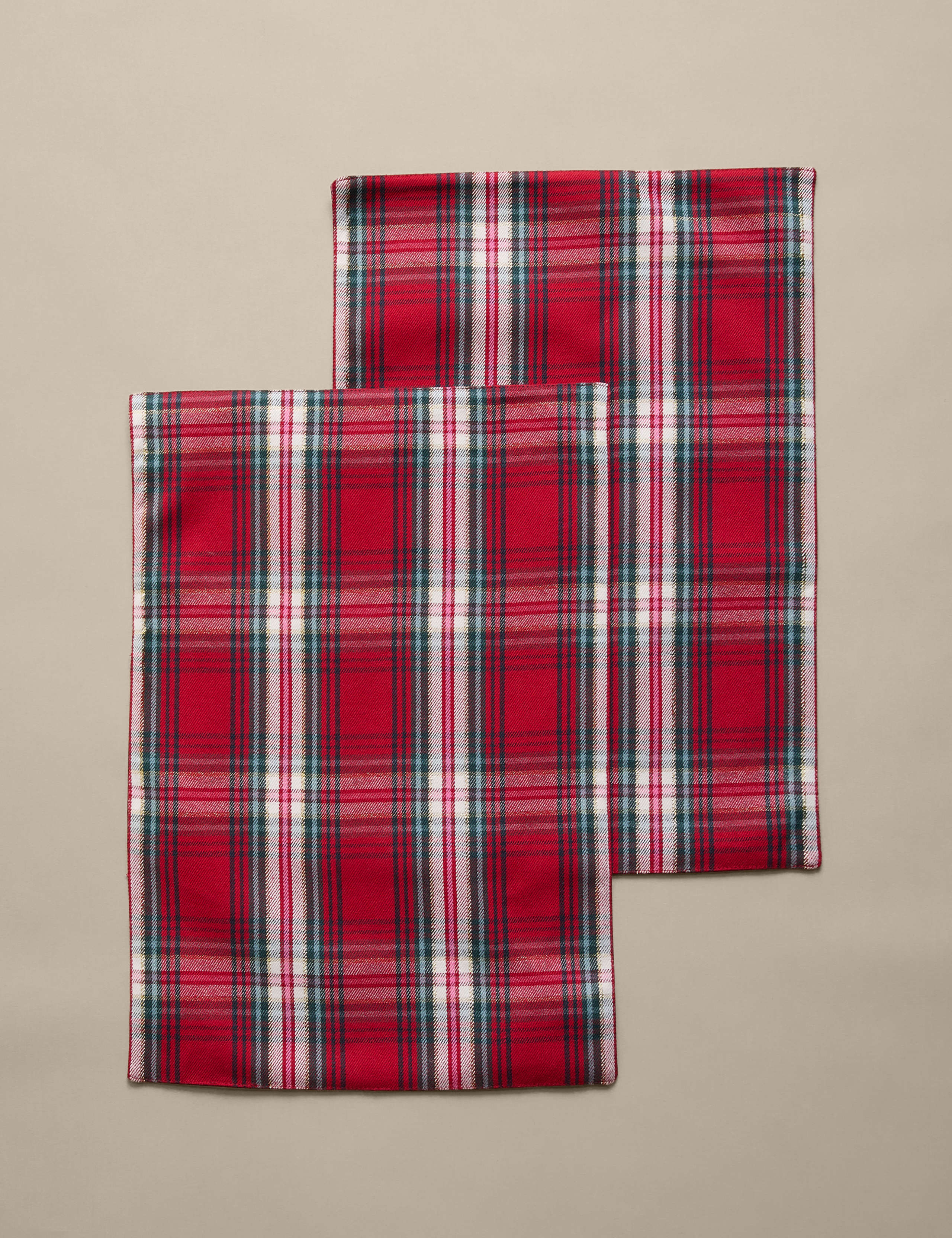 Set of 2 Cotton Rich Tartan Placemats 1 of 3