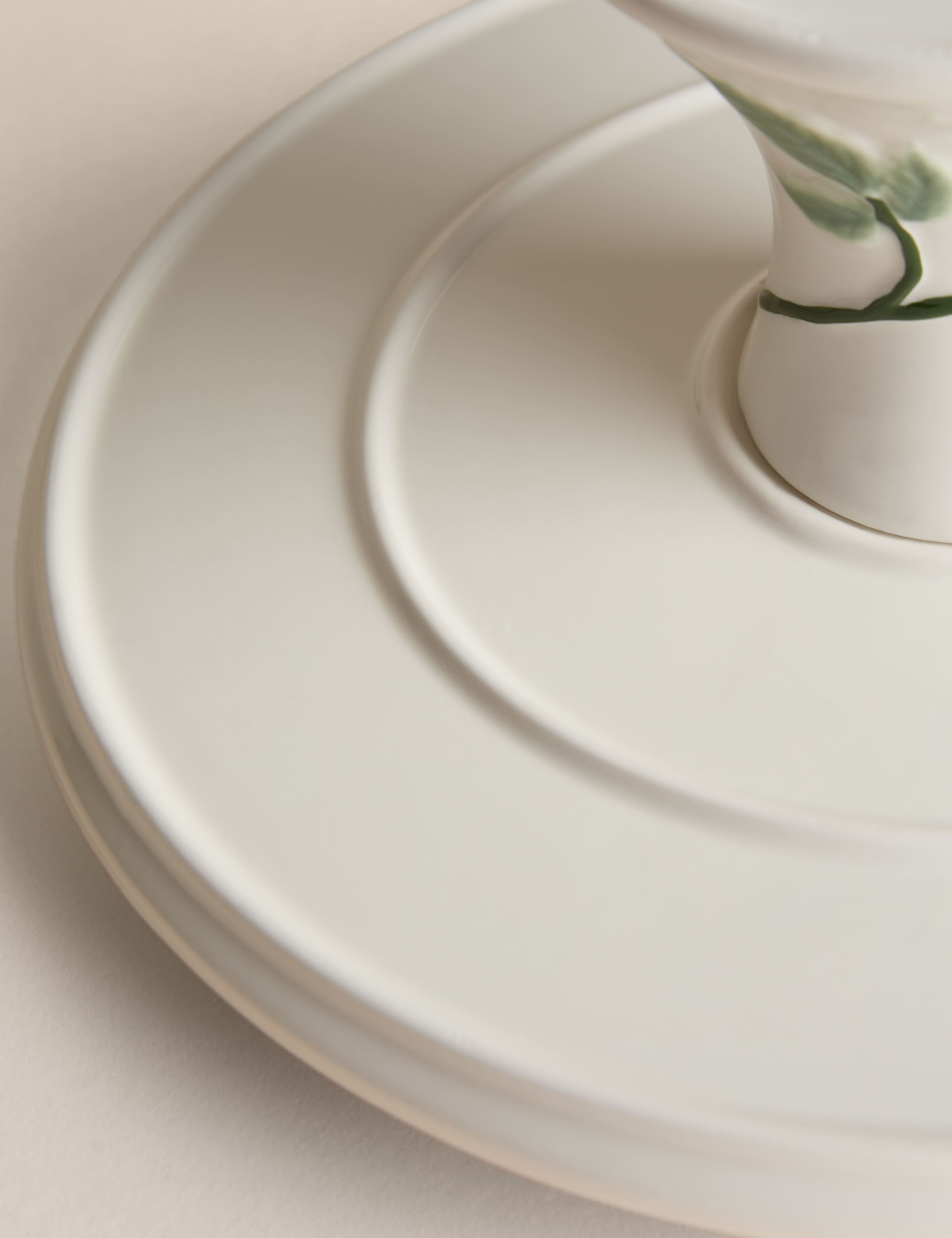 Bramble Cakestand 5 of 6