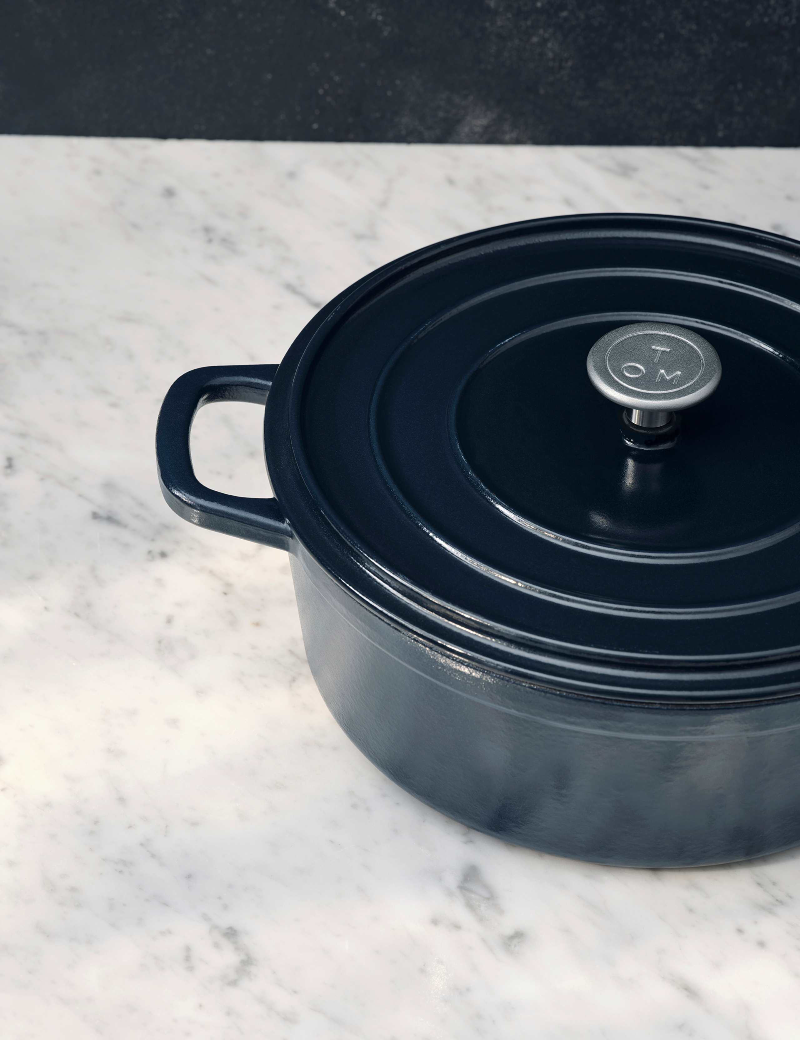Cast Iron Shallow Blue Casserole Dish 5 of 8