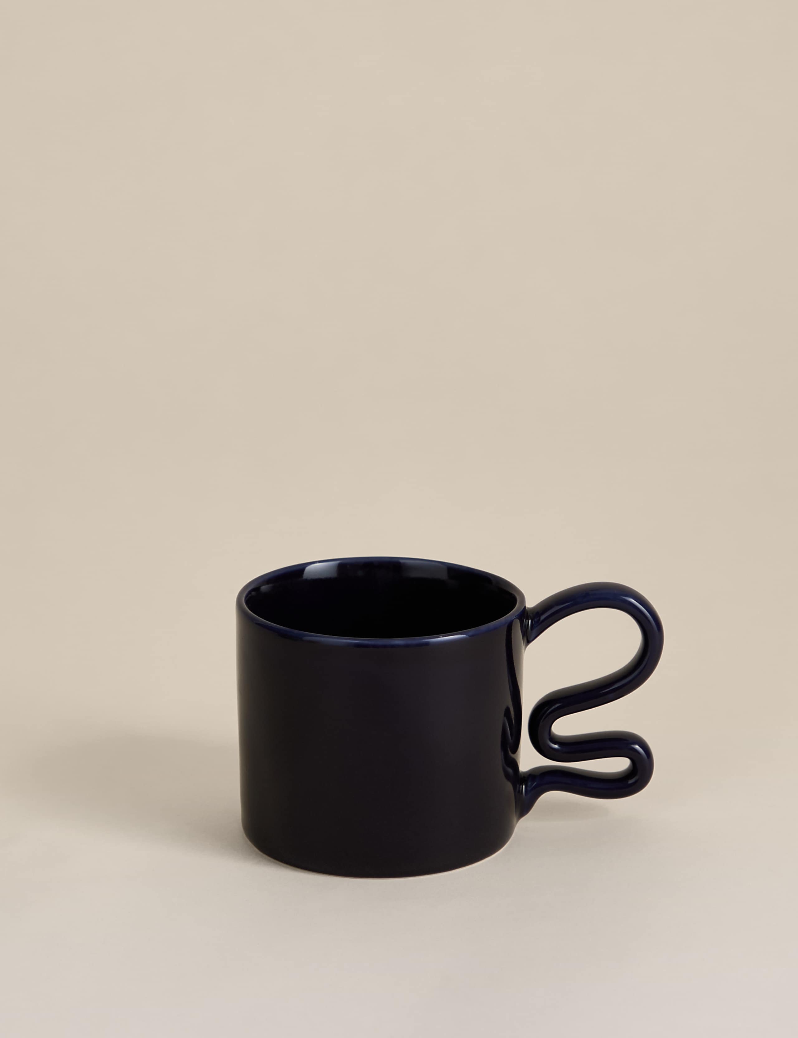 Wiggle Handle Mug 1 of 3