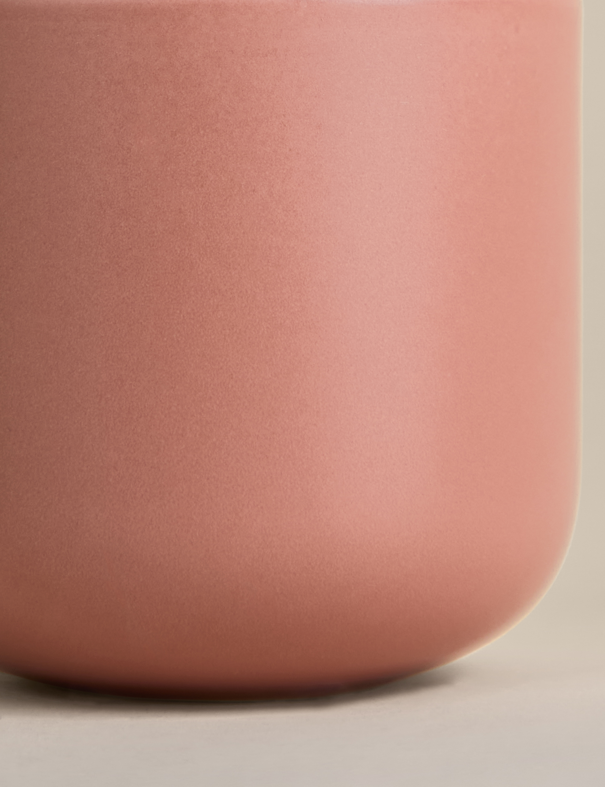 Small Circular Handle Mug 2 of 3