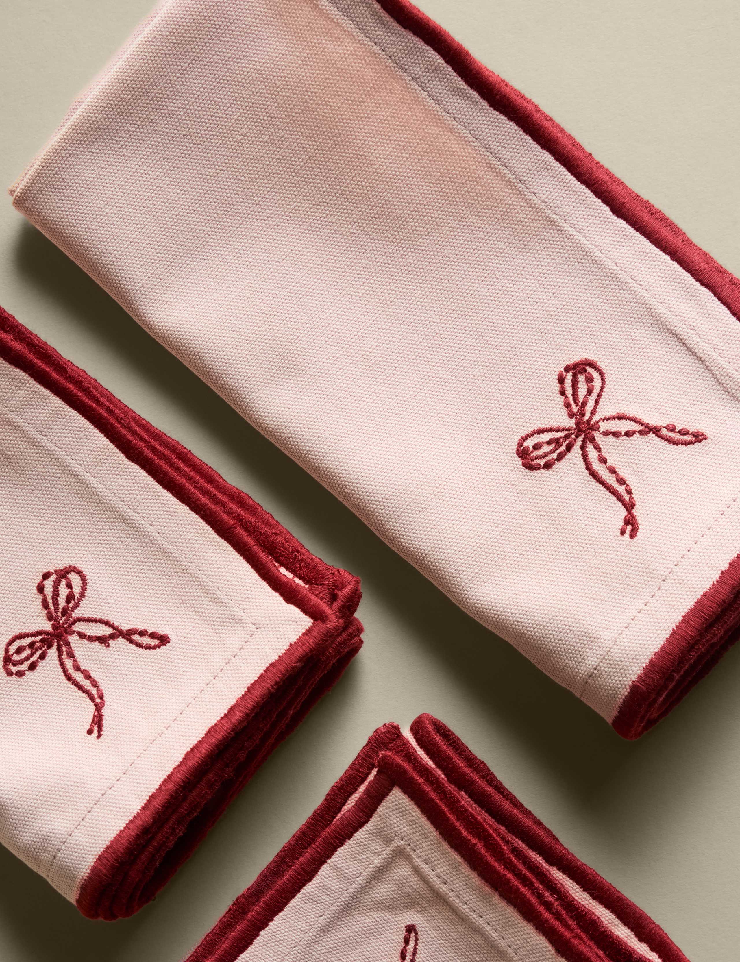 Set of 4 Pure Cotton Bow Napkins 2 of 5