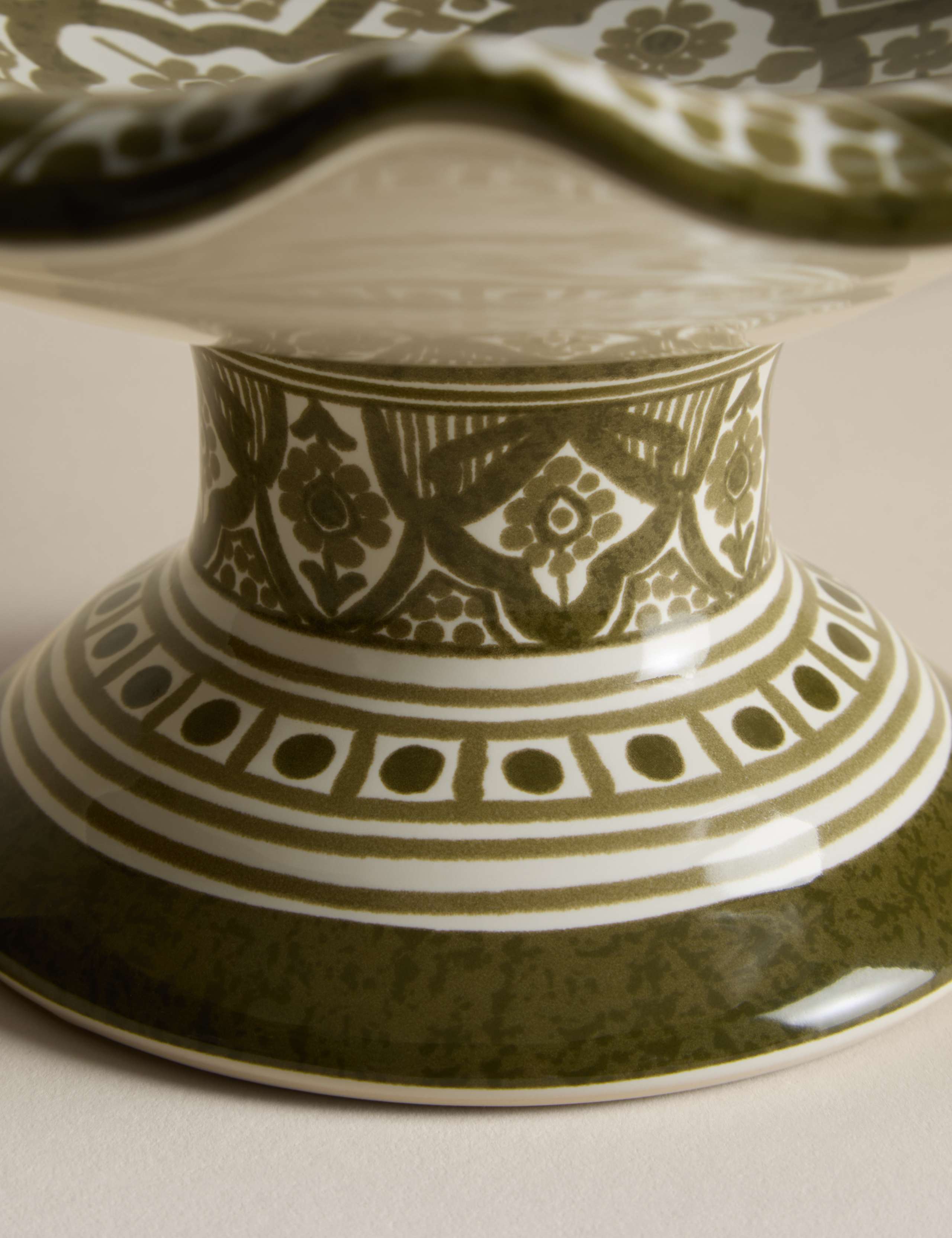 Ruffle Folk Footed Bowl 3 of 5