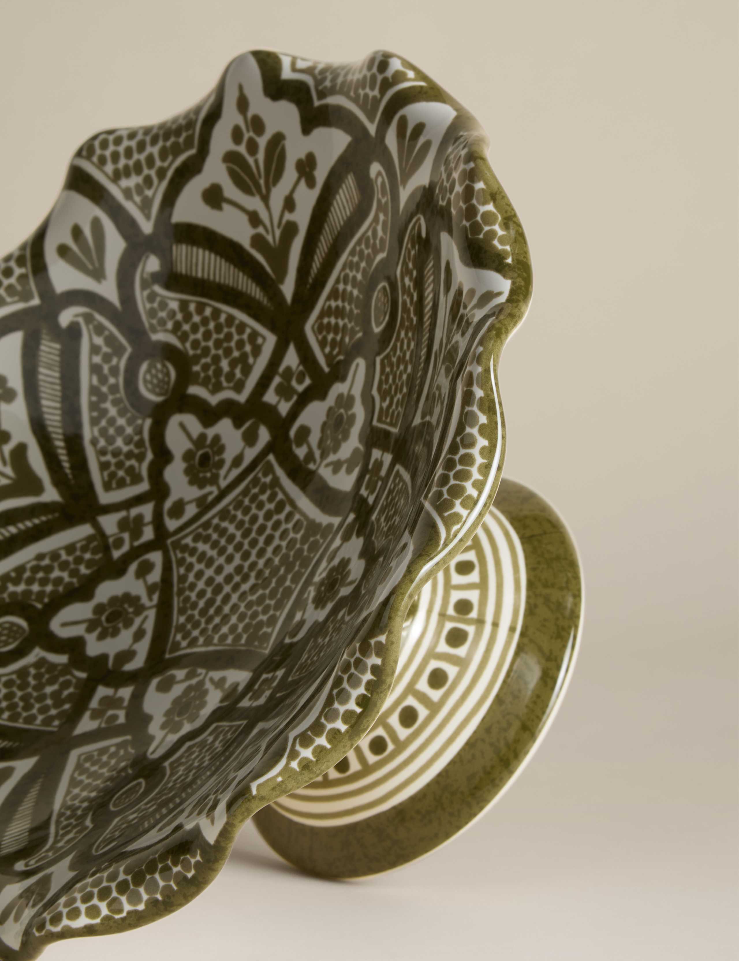 Ruffle Folk Footed Bowl 4 of 5