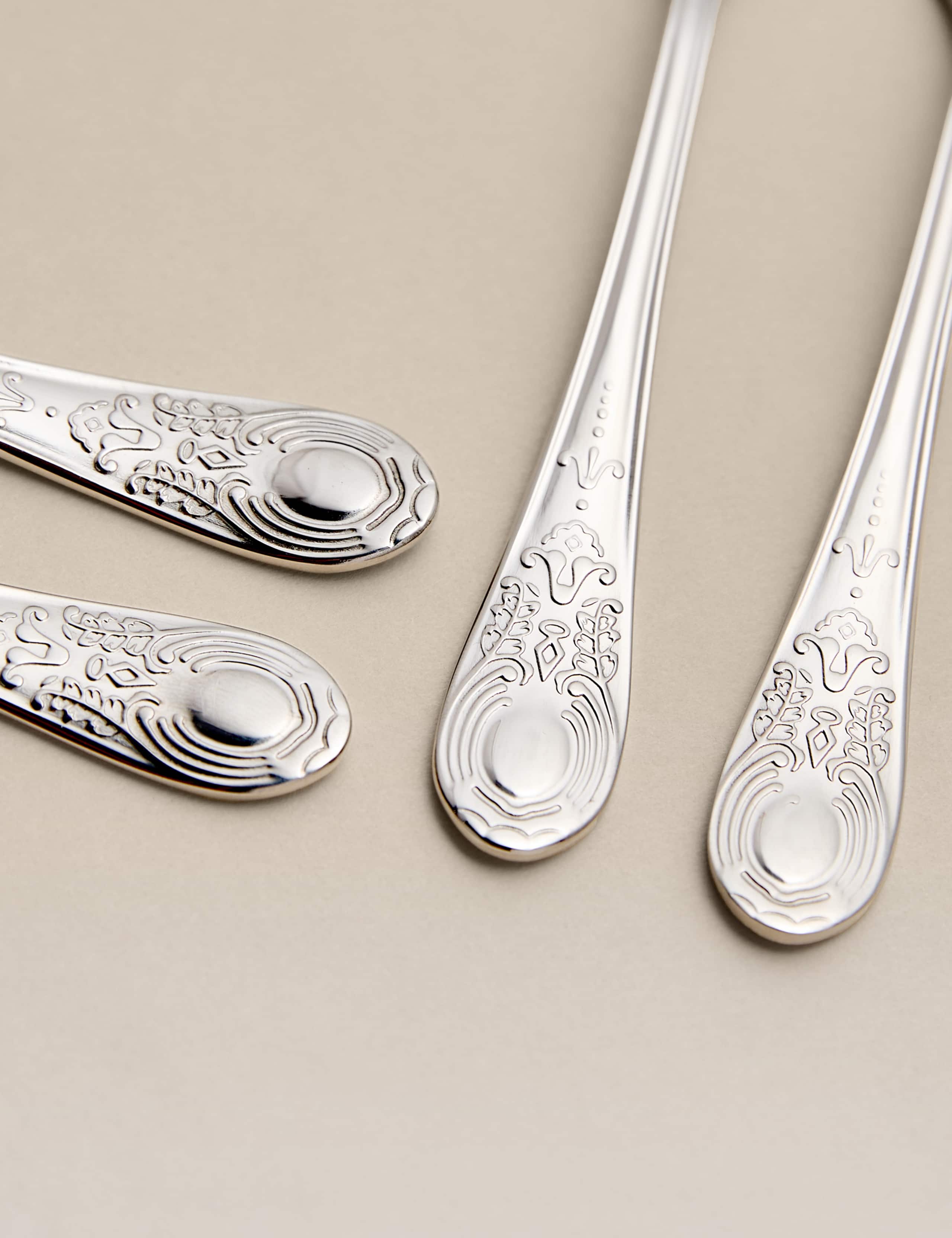 Set of 4 Classical Vintage Cake Forks 3 of 3