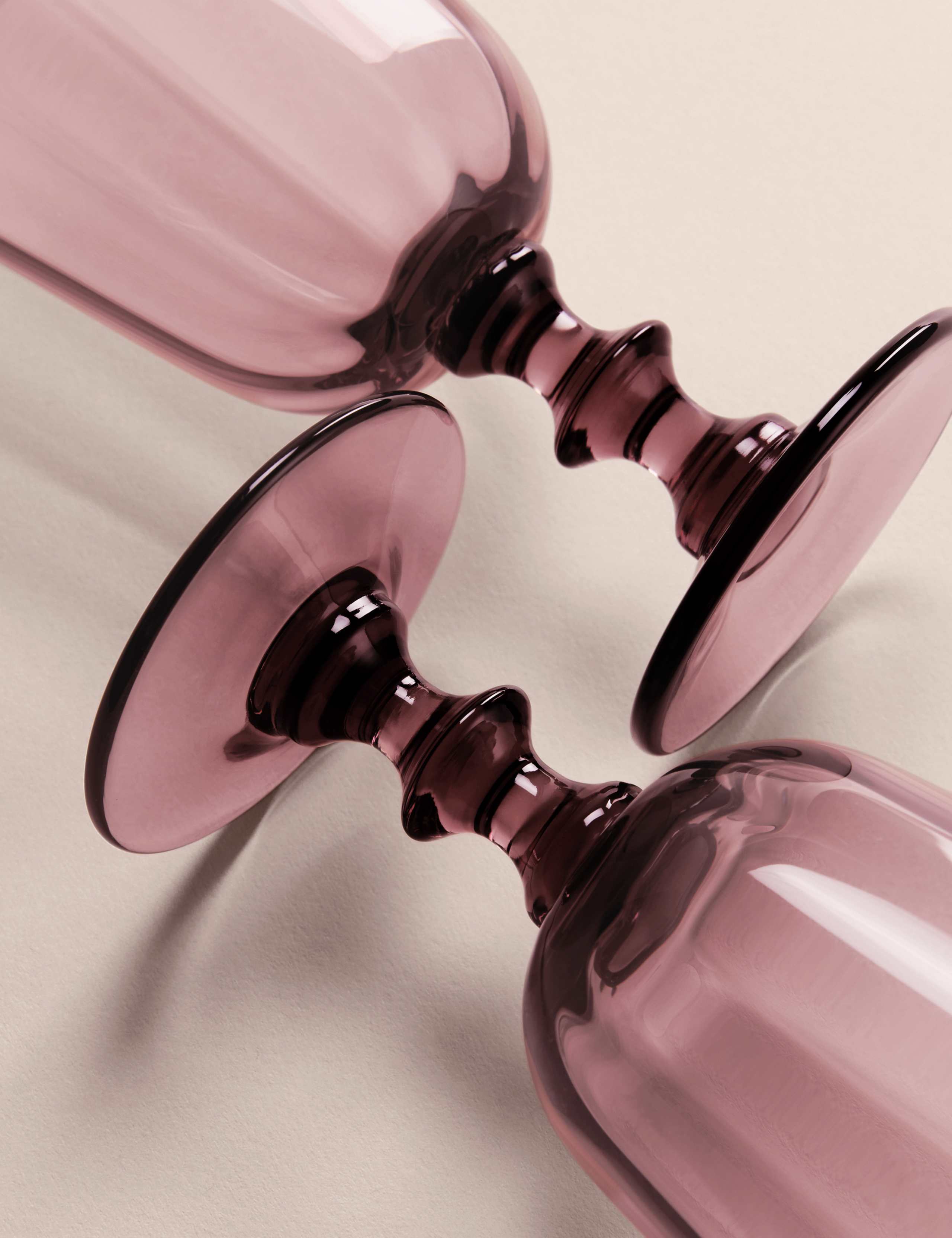 Set of 2 Etoile Wine Glasses 2 of 6