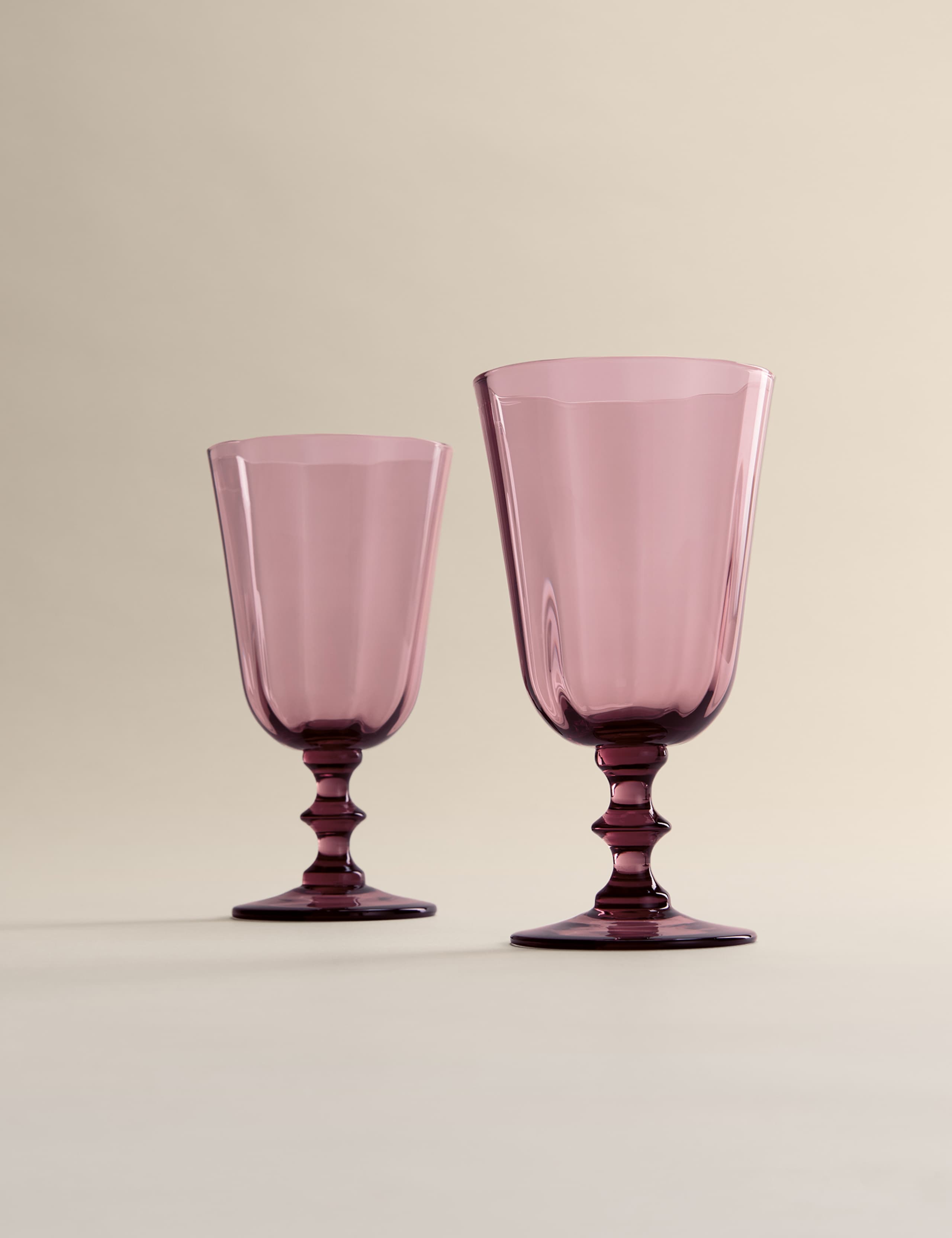 Set of 2 Etoile Wine Glasses 5 of 6