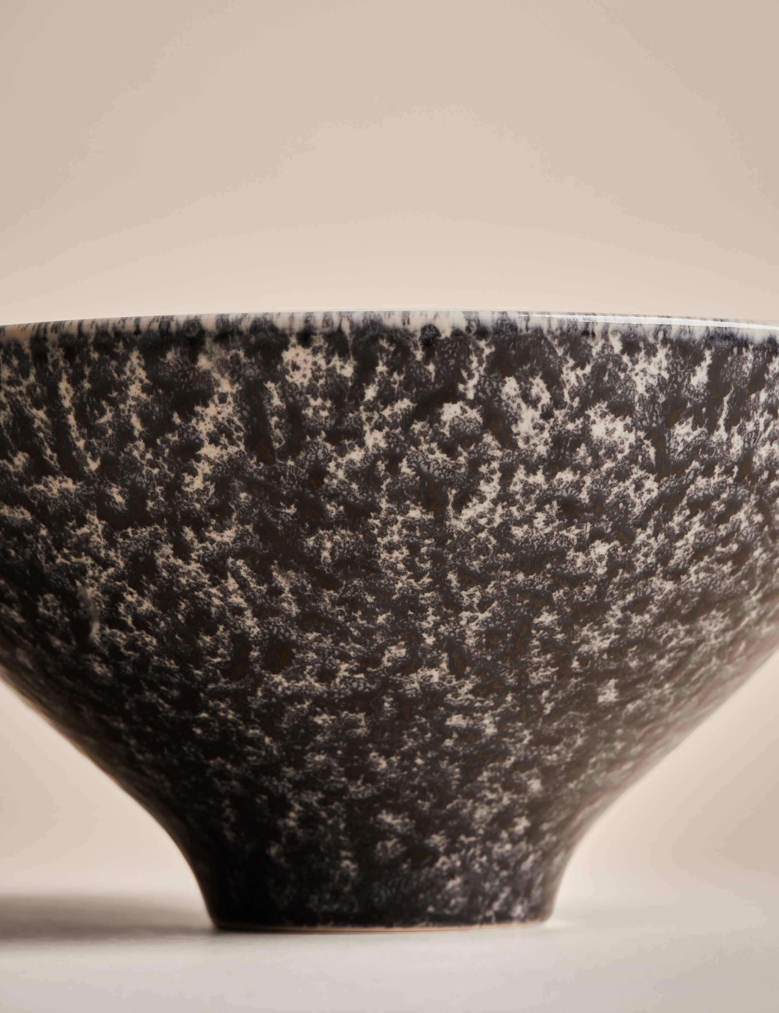 Reactive Serving Bowl 3 of 5
