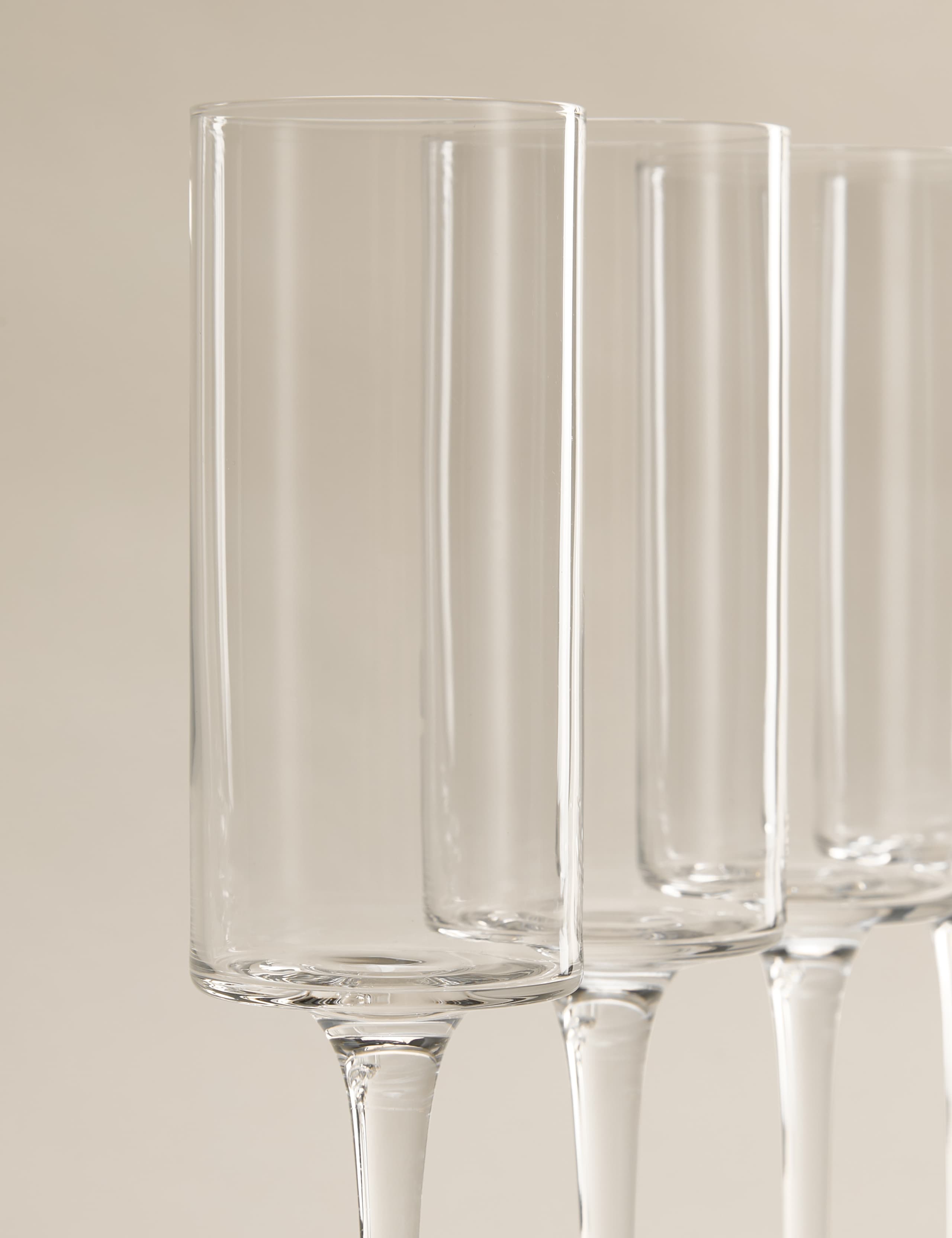 Set of 4 Straight Sided Champagne Flutes 2 of 5