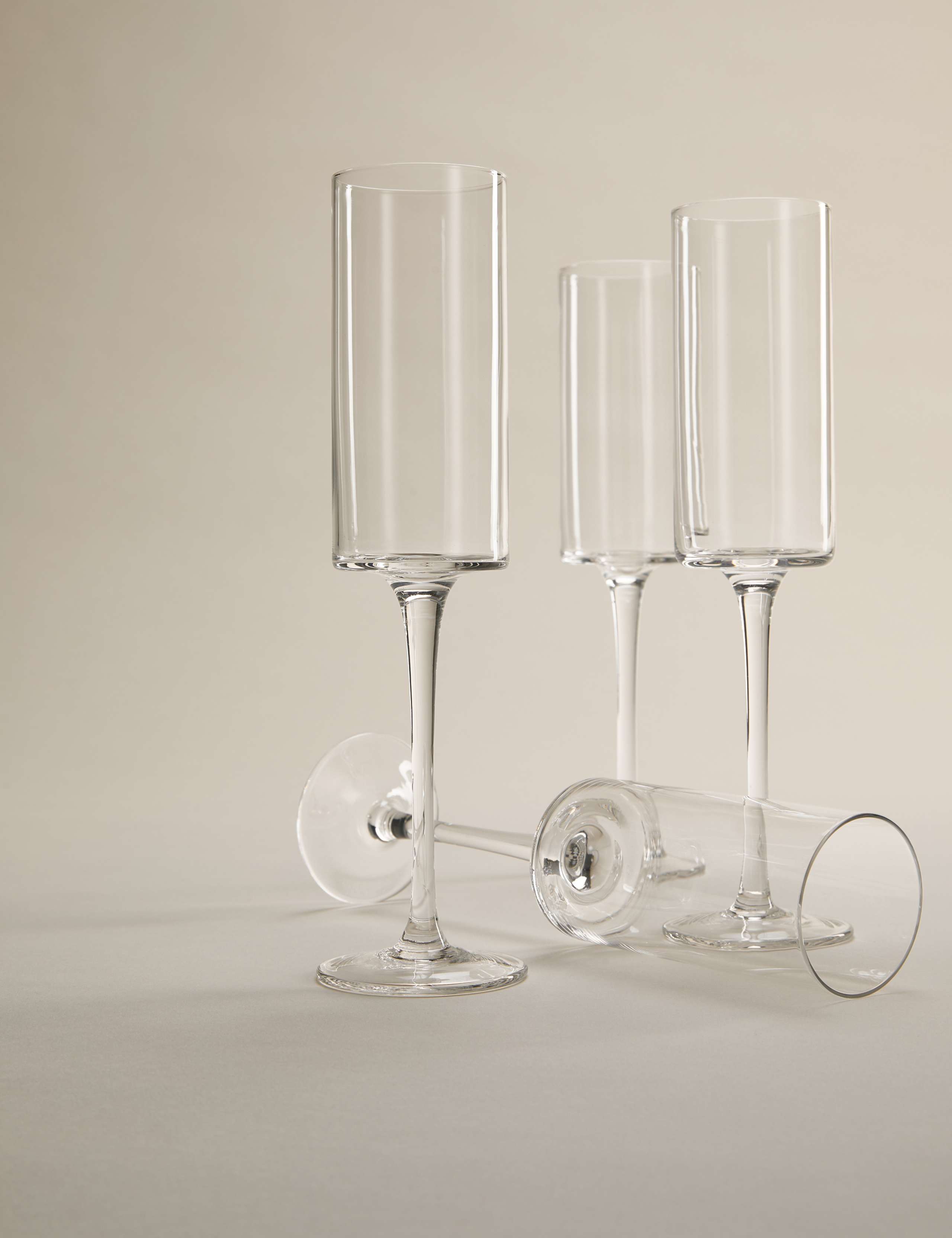 Set of 4 Straight Sided Champagne Flutes 3 of 5