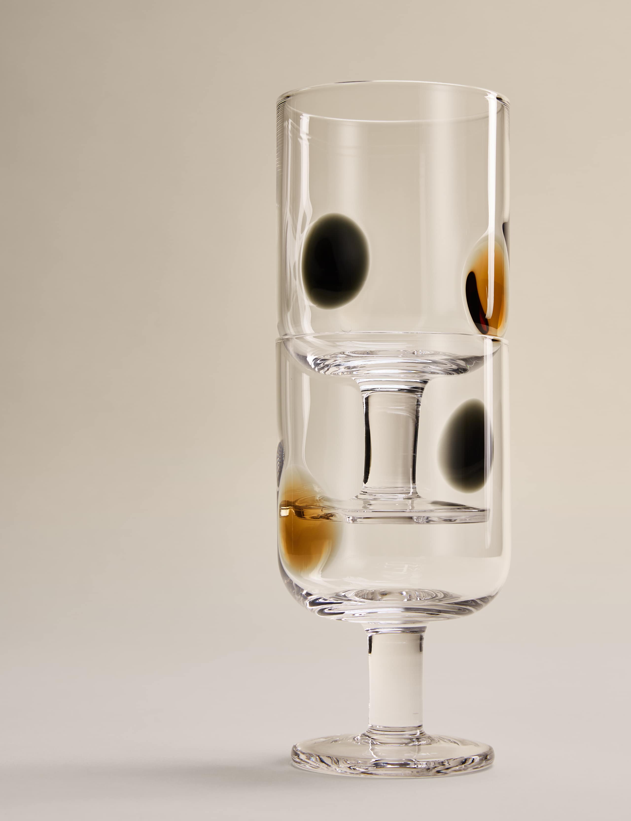 Set of 2 Dot Wine Glasses 3 of 5