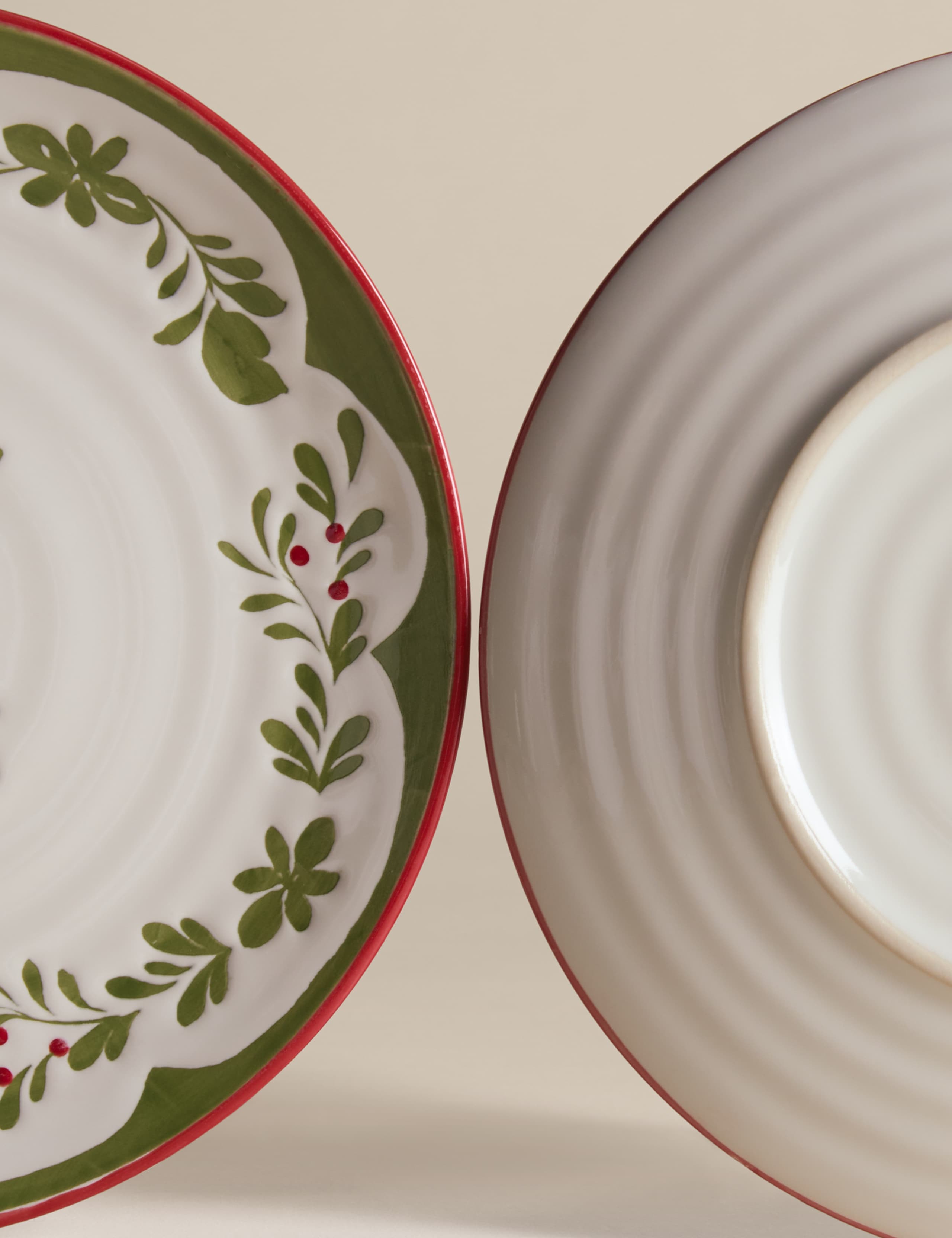 Set of 4 Winter Foliage Side Plates 2 of 6