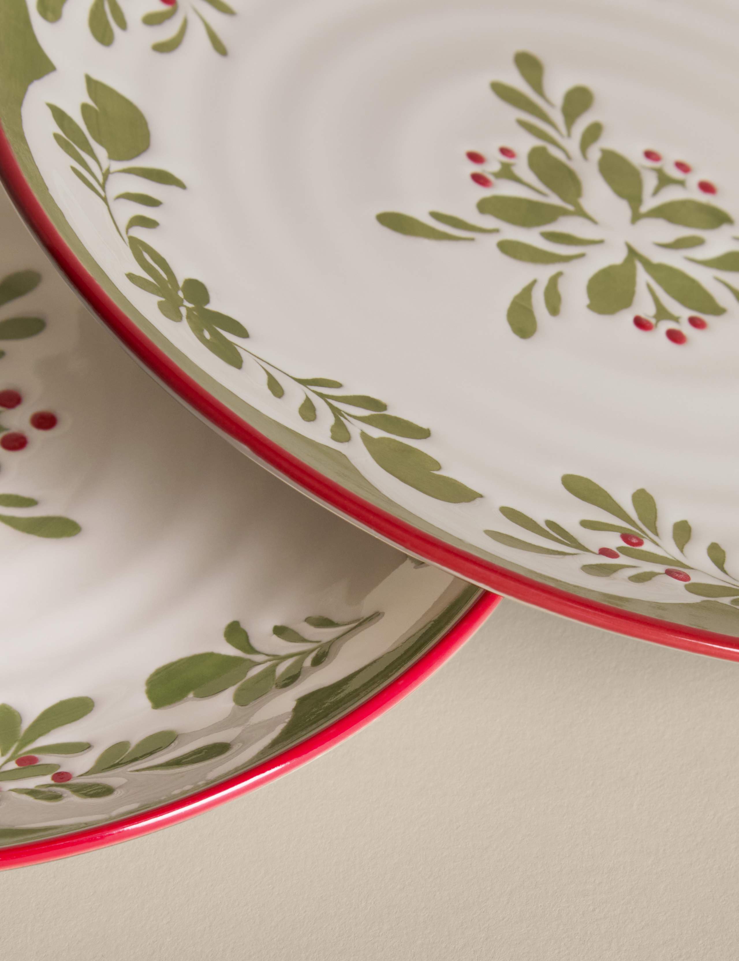 Set of 4 Winter Foliage Side Plates 3 of 6