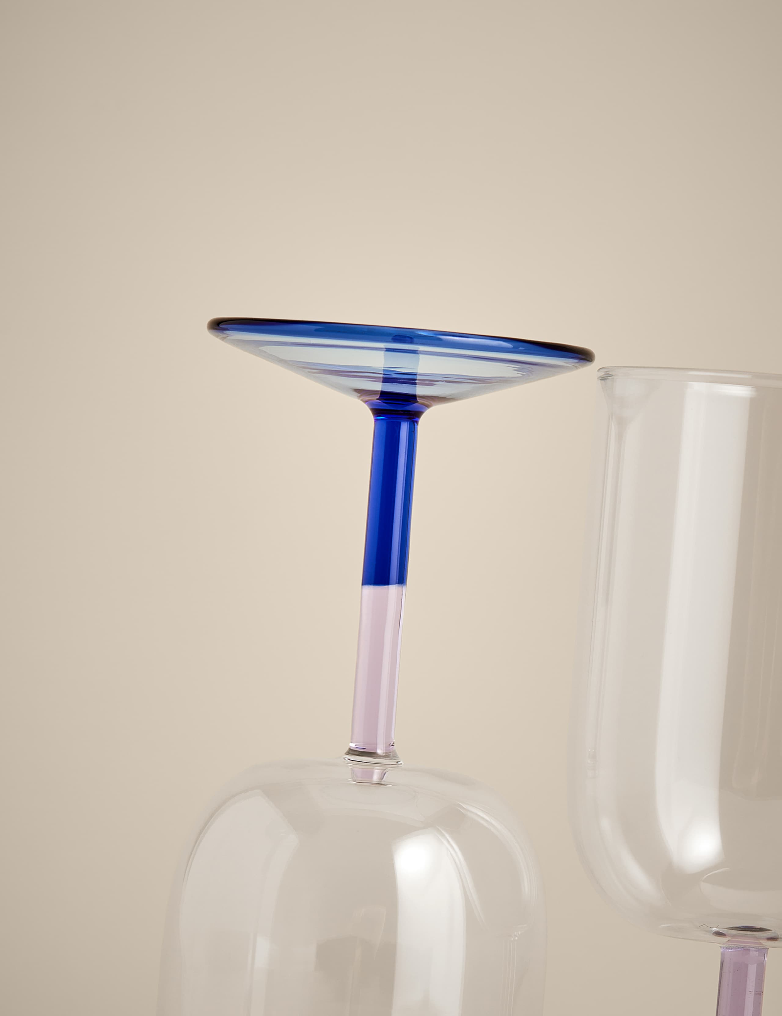 Set of 2 Two Tone Wine Glasses 5 of 5