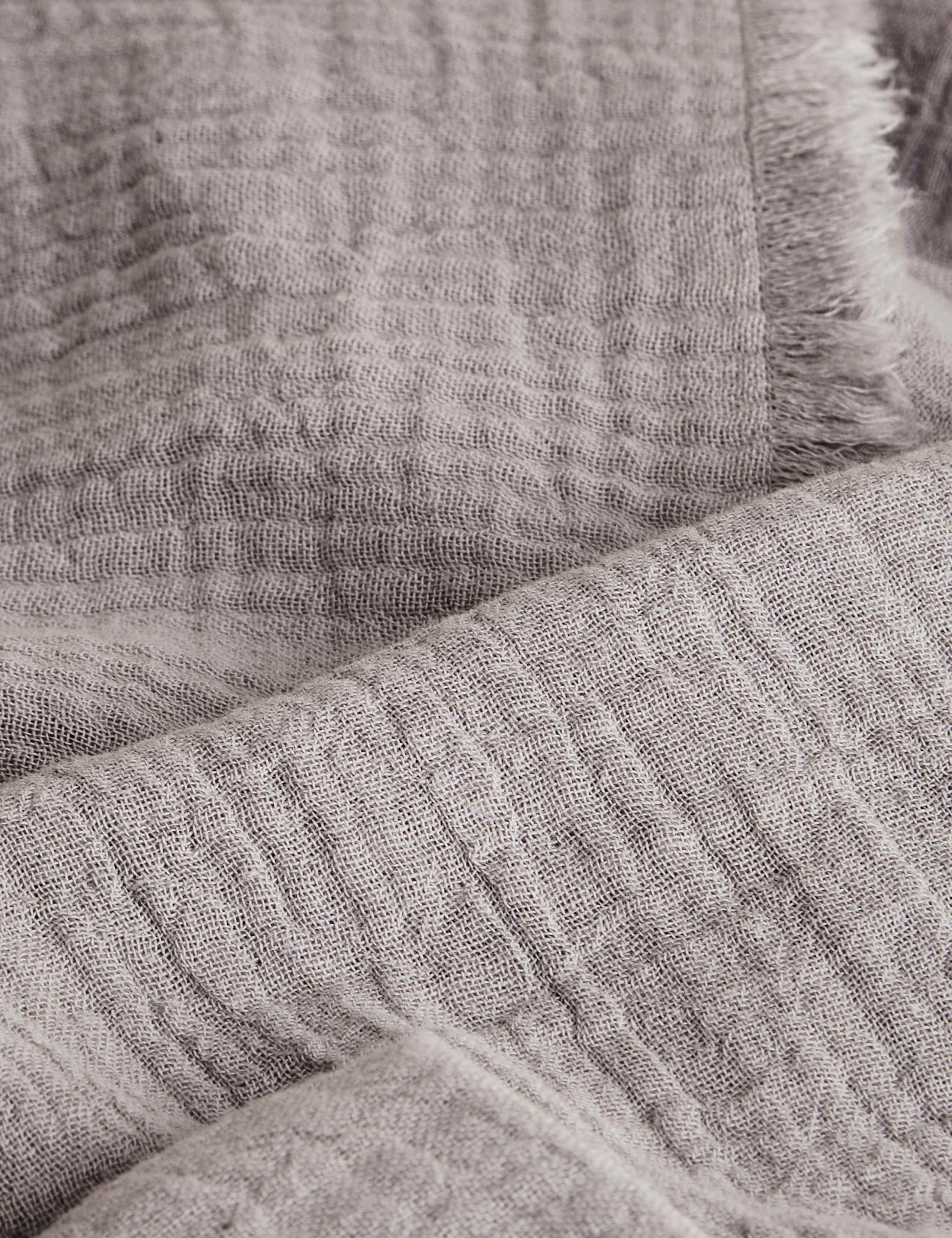 Set of 4 Frayed Edge Muslin Napkins 4 of 6