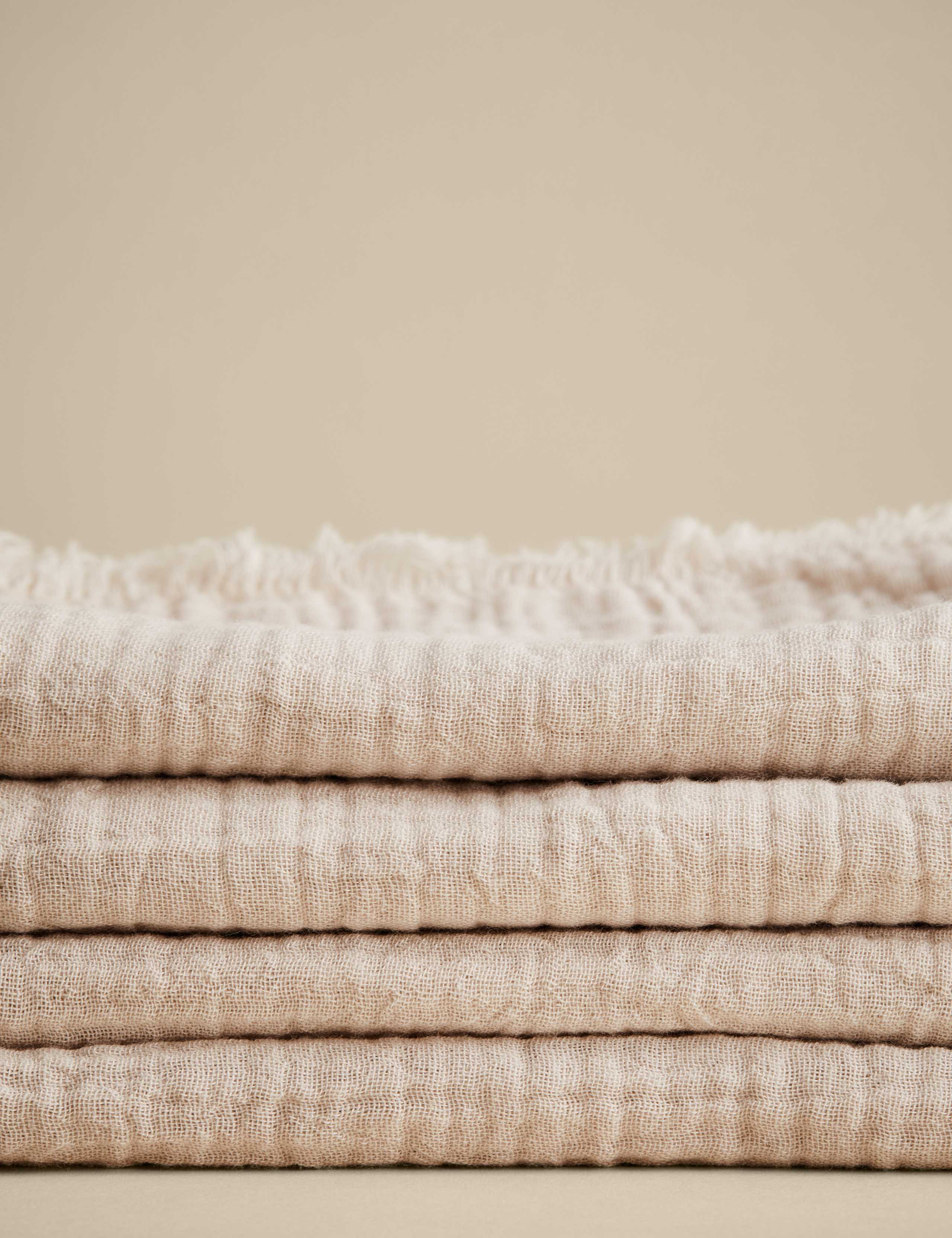 Set of 4 Frayed Edge Muslin Napkins 4 of 6