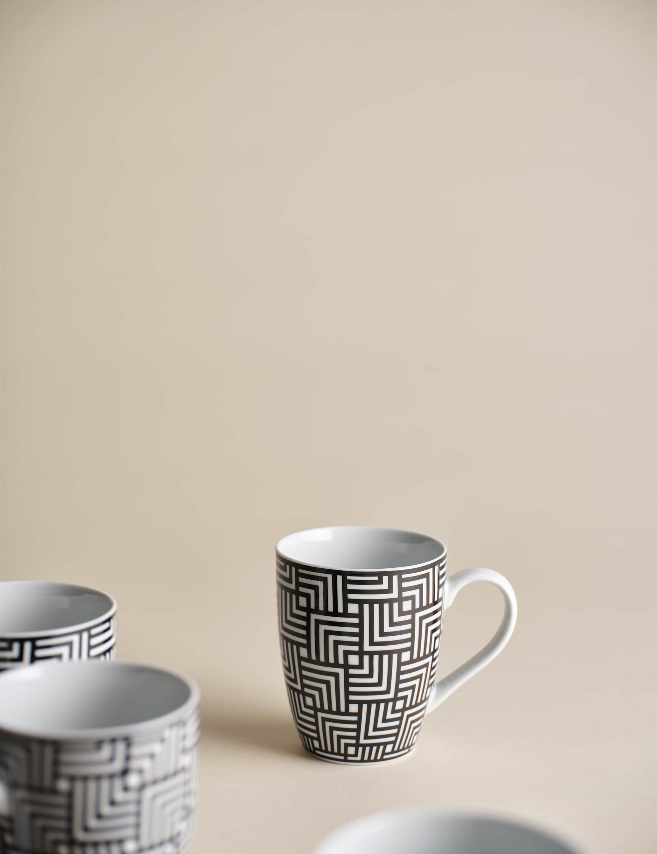 Set of 4 Geometric Mugs 2 of 4