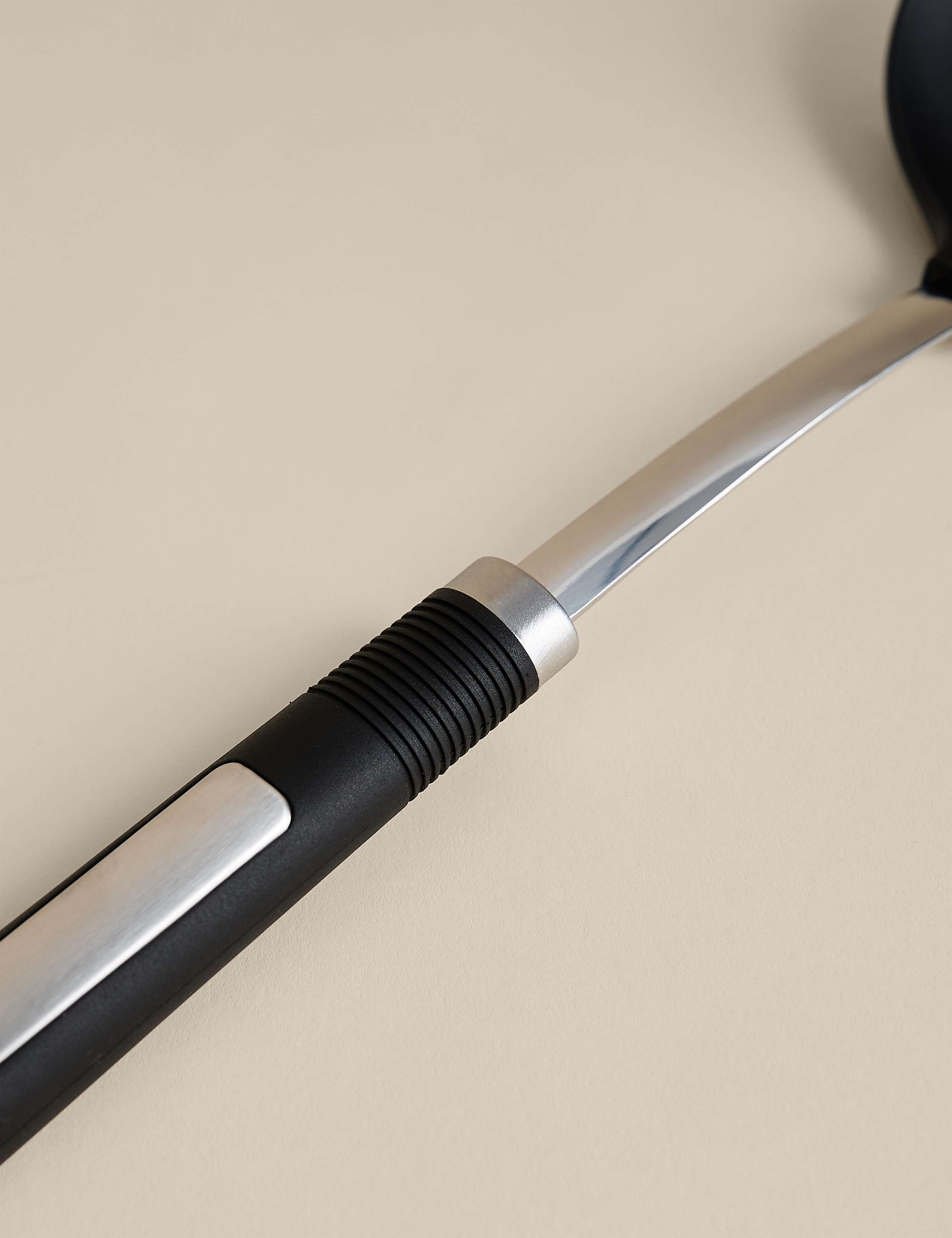 Soft Grip Handle Nylon Skimmer 2 of 3