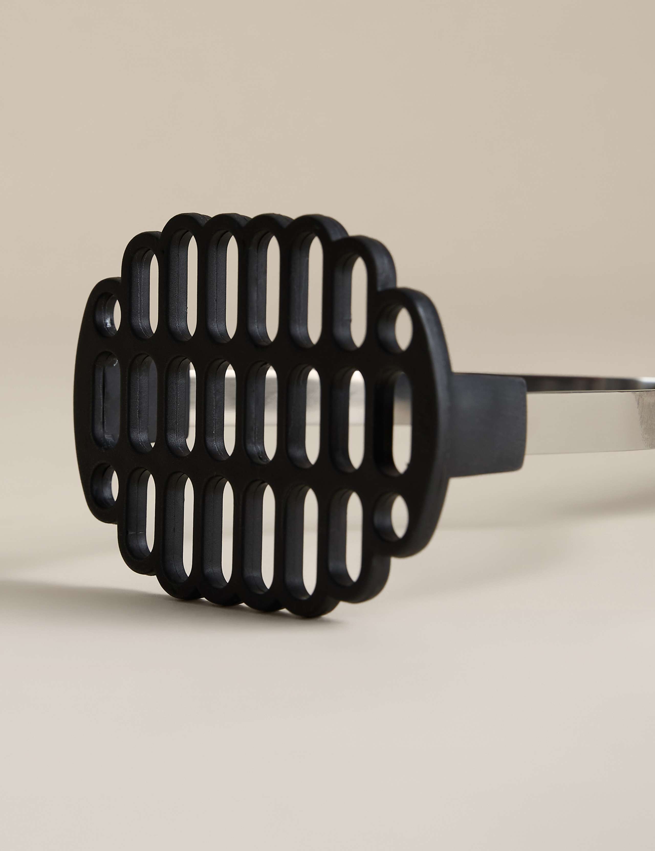 Soft Grip Handle Nylon Masher 2 of 3